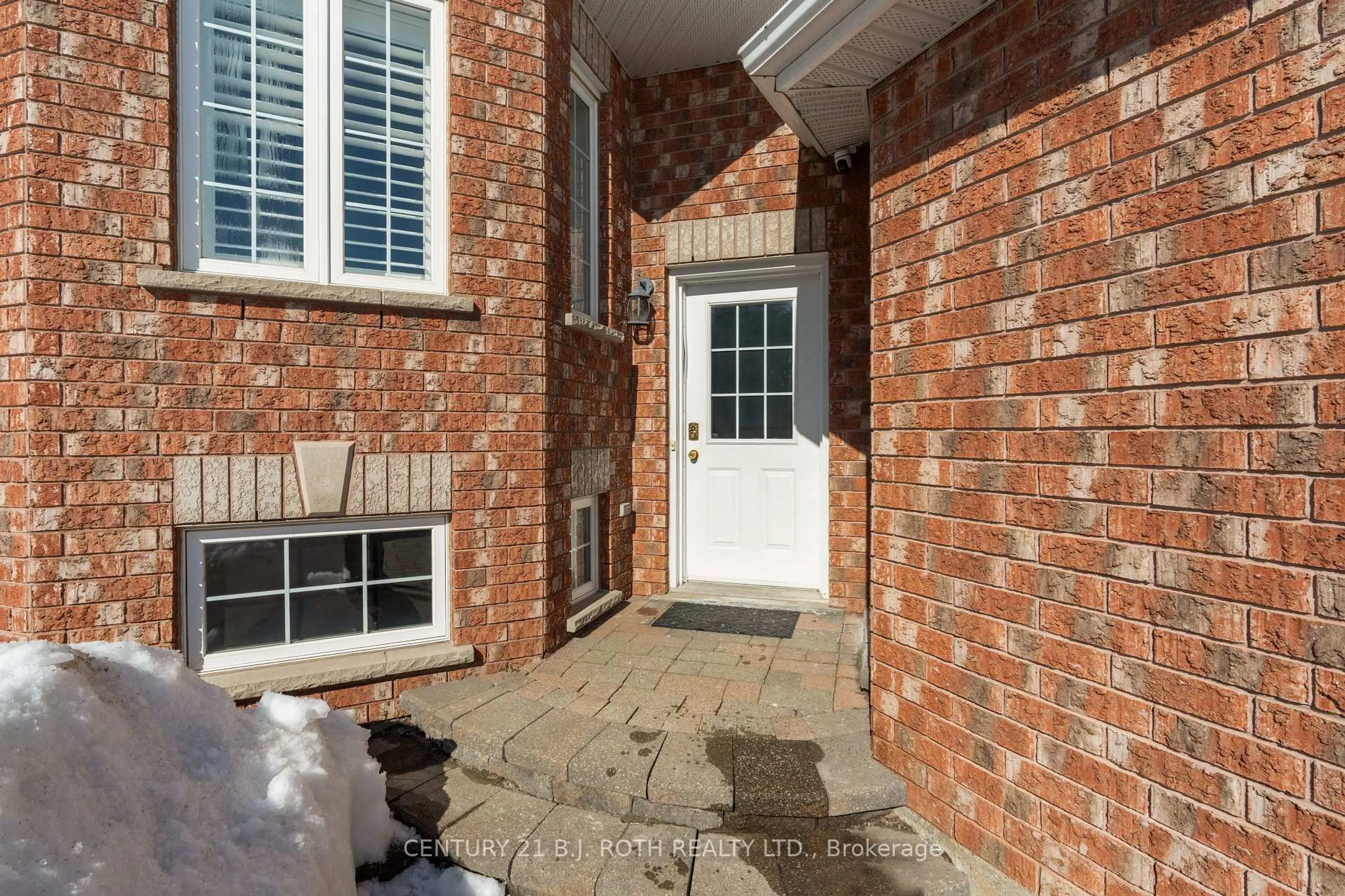 Unknown for 63 Kenwell Cres, Barrie Ontario L4N 0A3