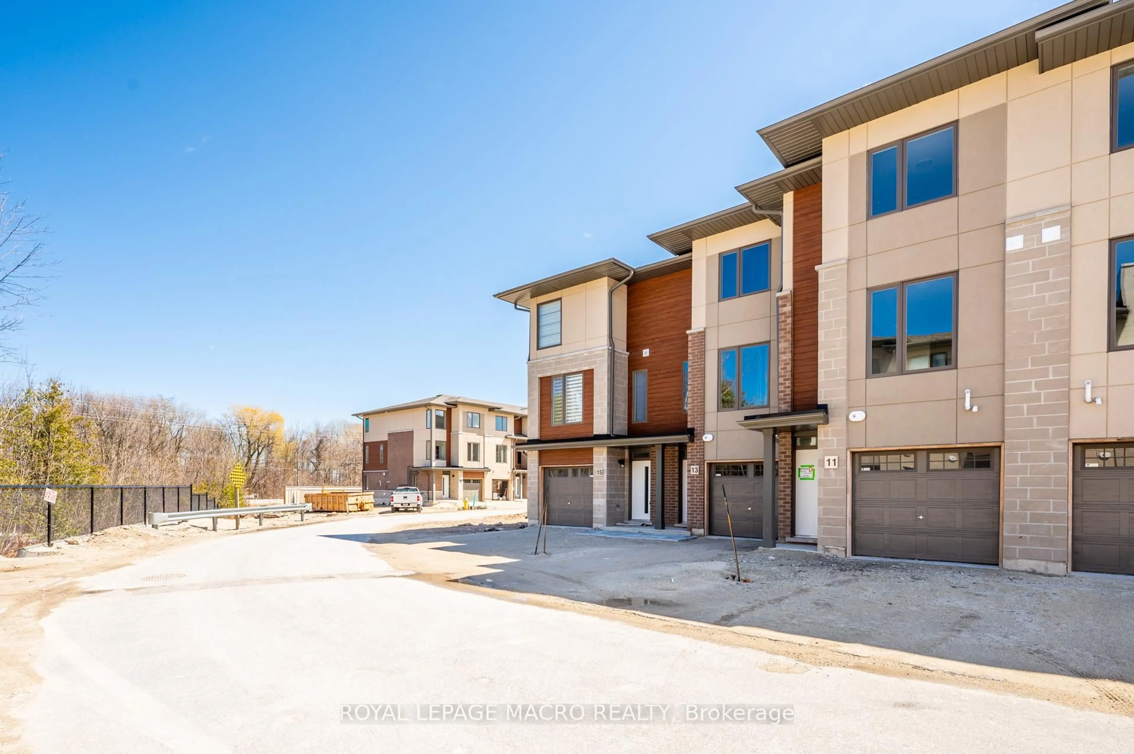 Unknown for 11 Winters Cres, Collingwood Ontario L9Y 5T1