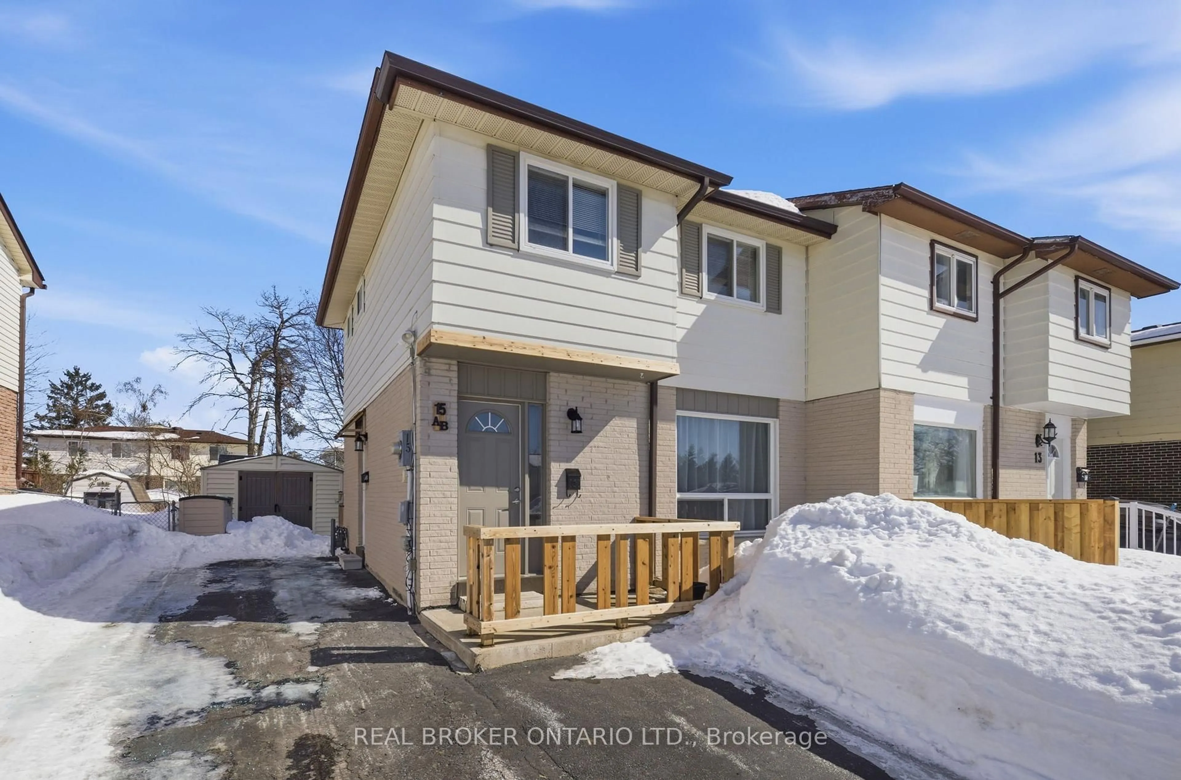 Unknown for 15 Christie Cres, Barrie Ontario L4N 4V2