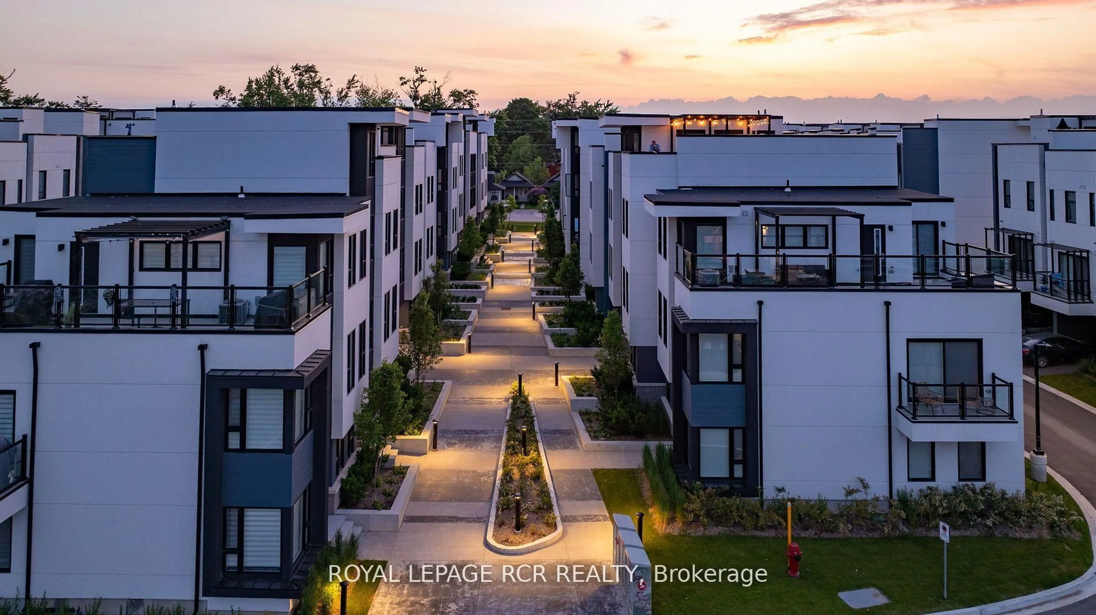 A pic from outside/outdoor area/front of a property/back of a property/a pic from drone, street for 9 Bru-Lor Lane, Orillia Ontario L3V 8P4