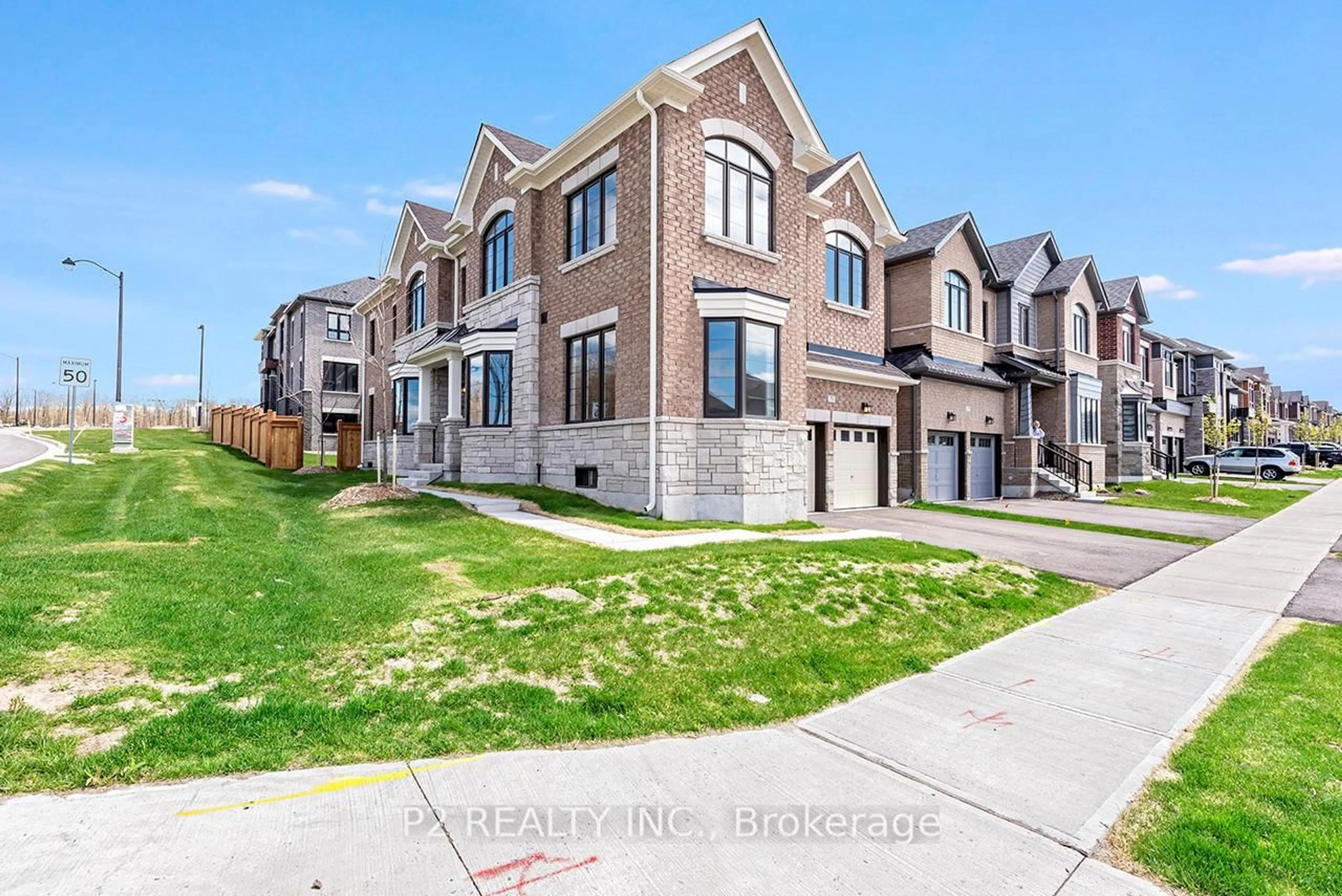 A pic from outside/outdoor area/front of a property/back of a property/a pic from drone, street for 73 Bearberry Rd, Springwater Ontario L9X 2C9