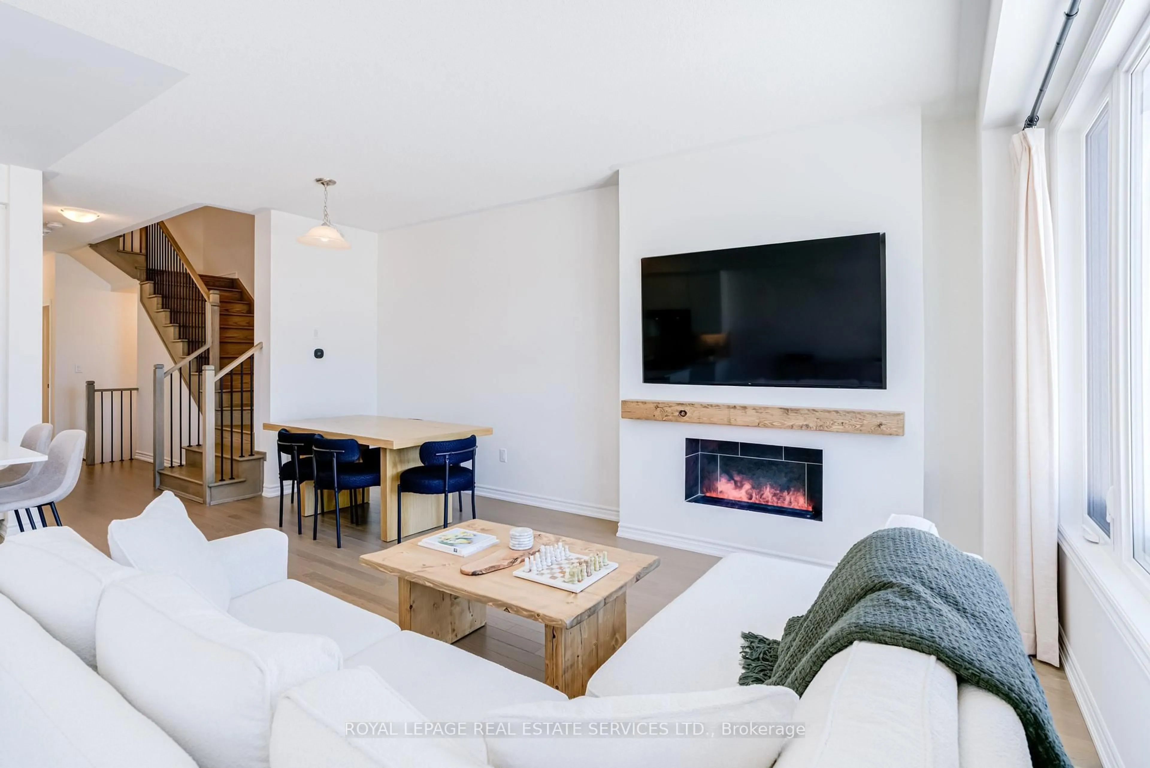 Living room with furniture, unknown for 149 Greer St, Barrie Ontario L9J 0R7