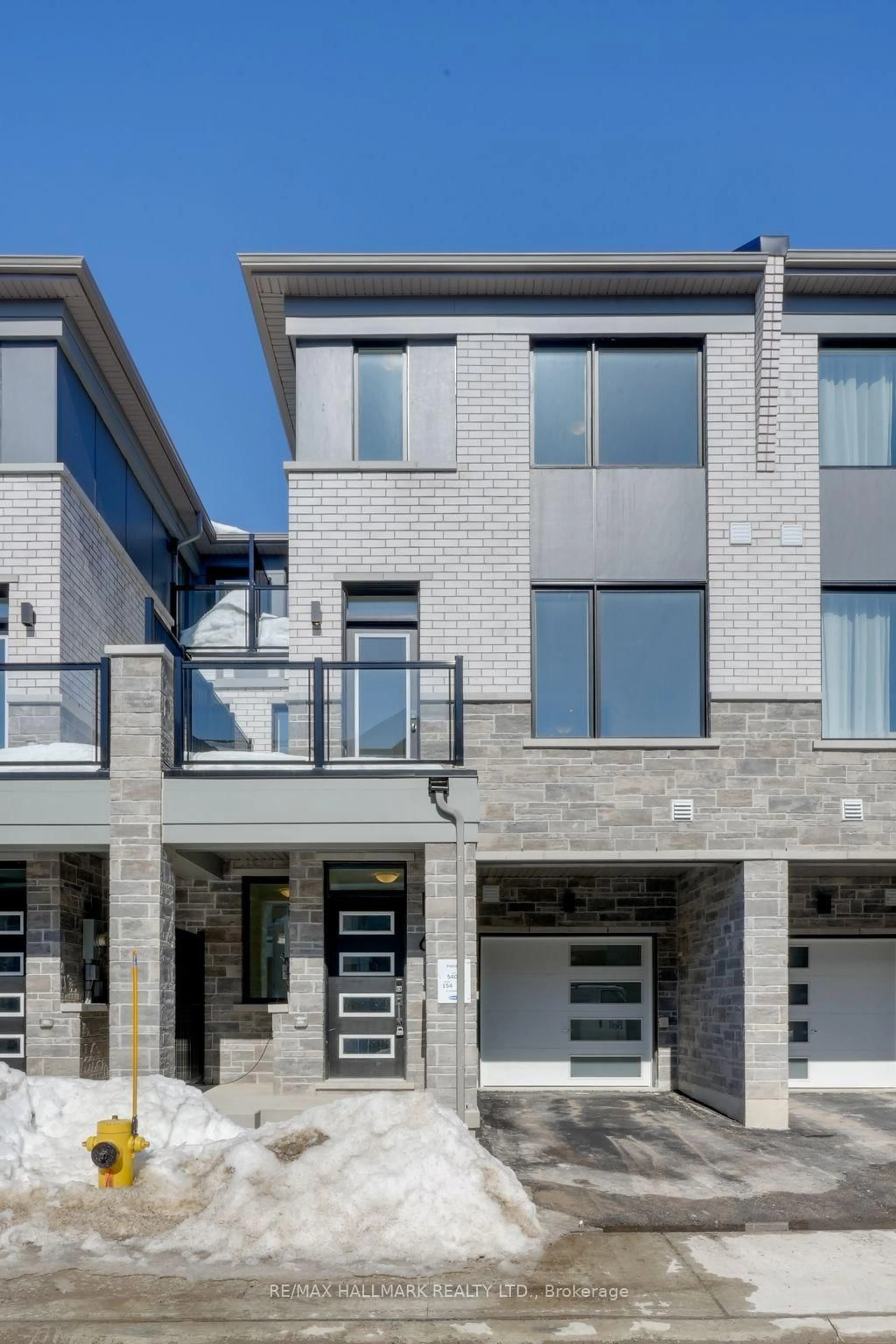 Home with brick exterior material, street for 61 Pearen Lane, Barrie Ontario L9J 0Z6