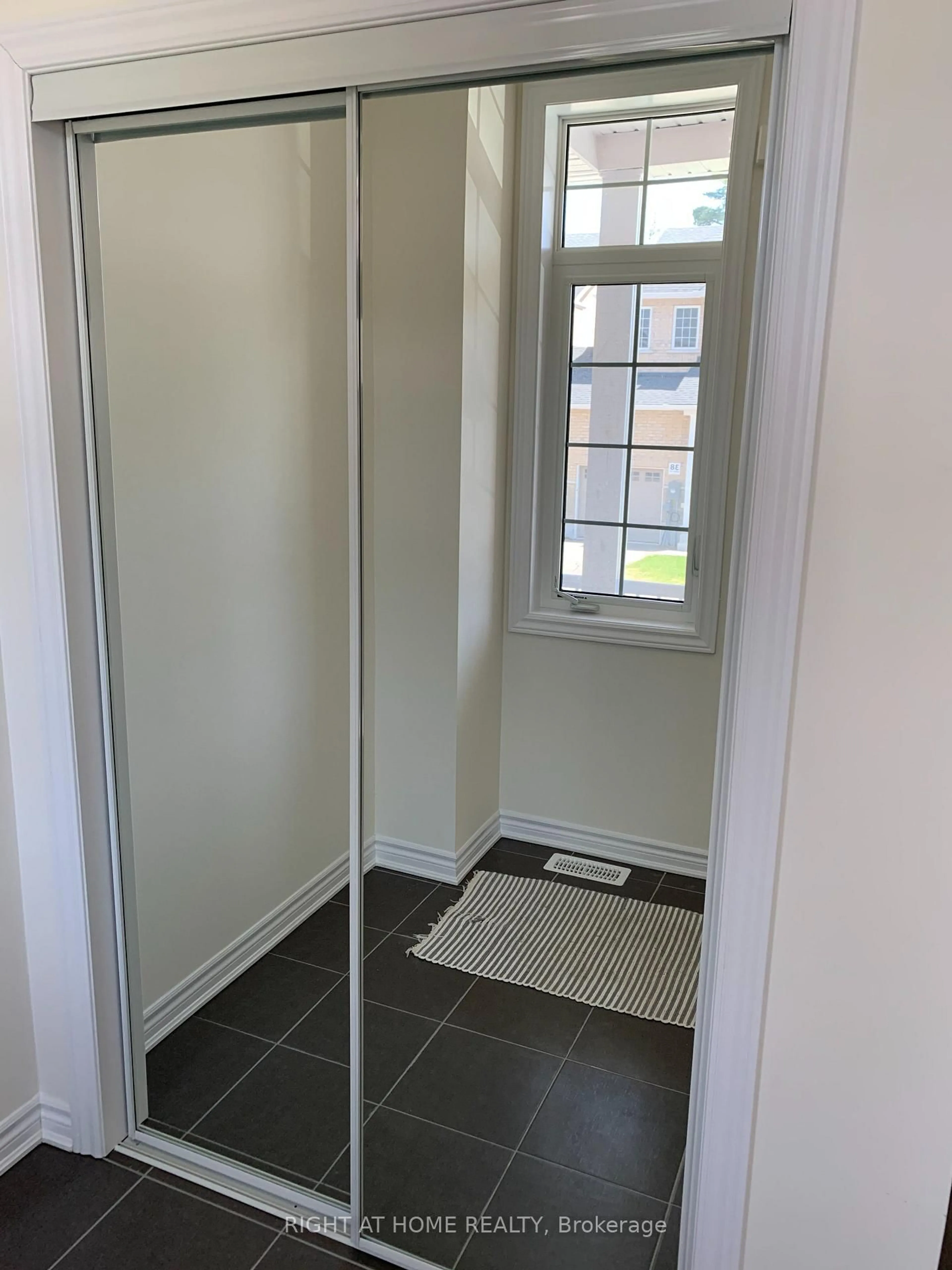 Unknown for 39 Farwell Ave, Wasaga Beach Ontario L9Z 0H3