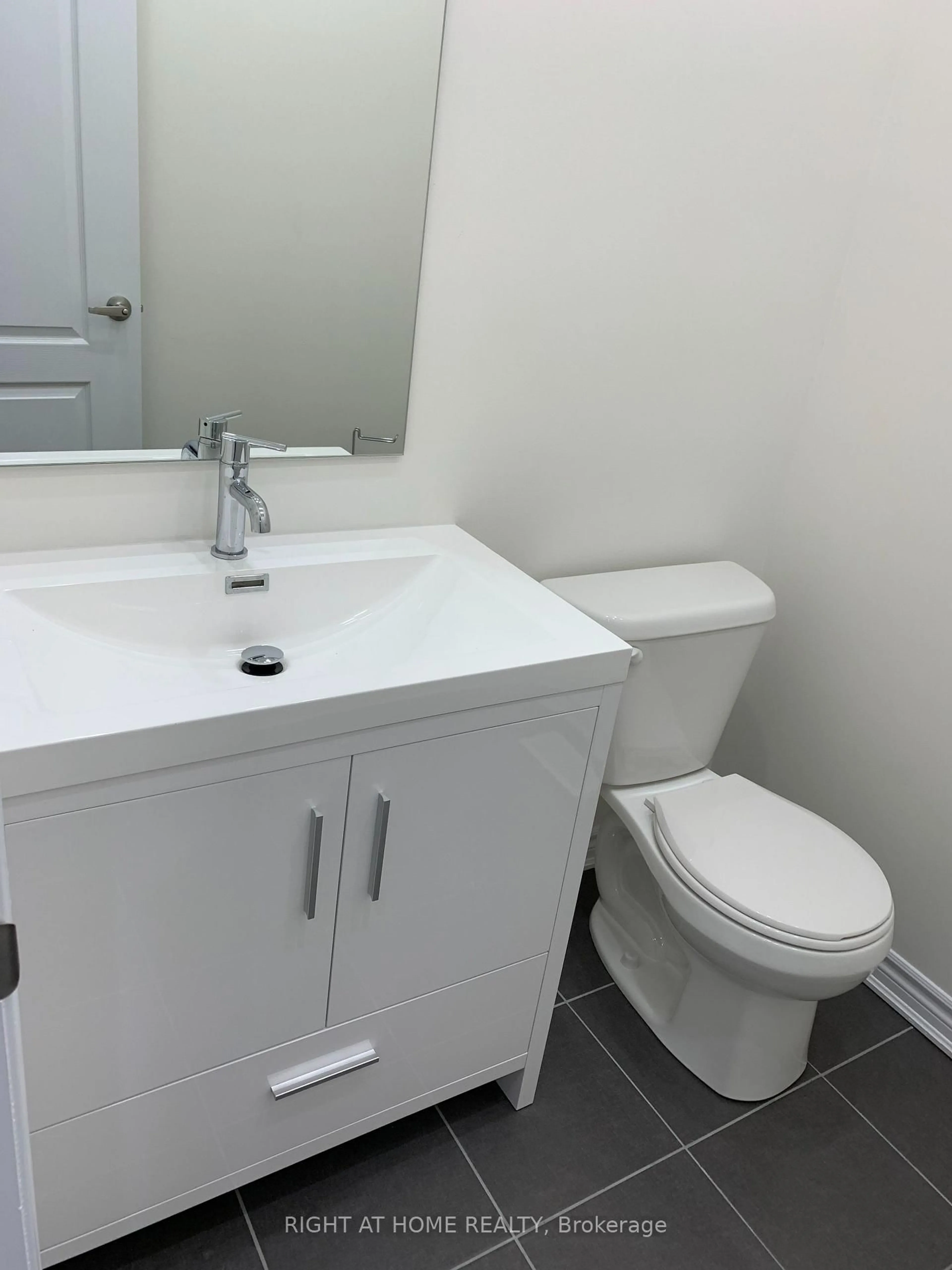 Standard bathroom, unknown for 39 Farwell Ave, Wasaga Beach Ontario L9Z 0H3