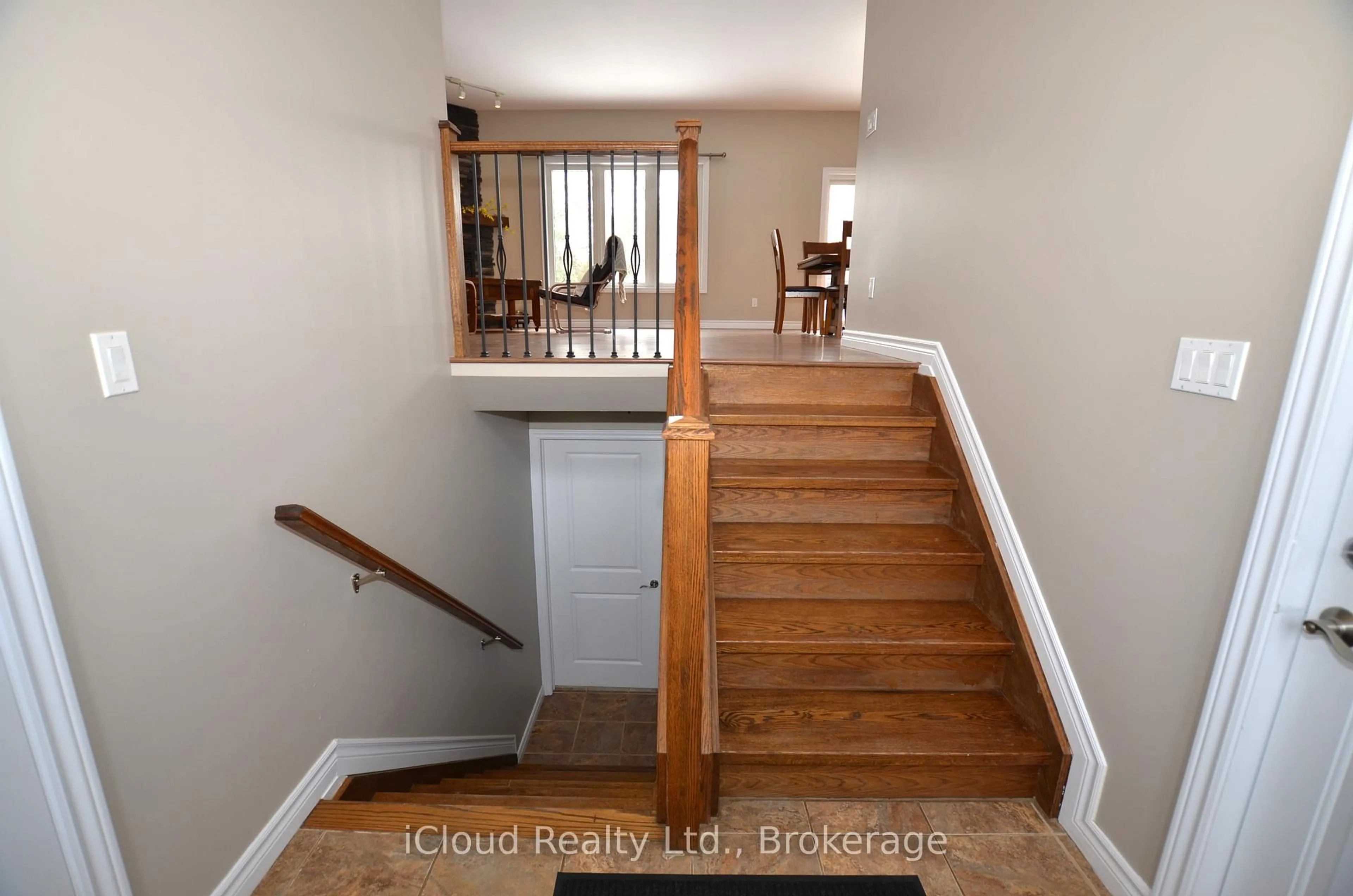 Unknown for 25 Rue Vanier, Tiny Ontario L9M 0J2