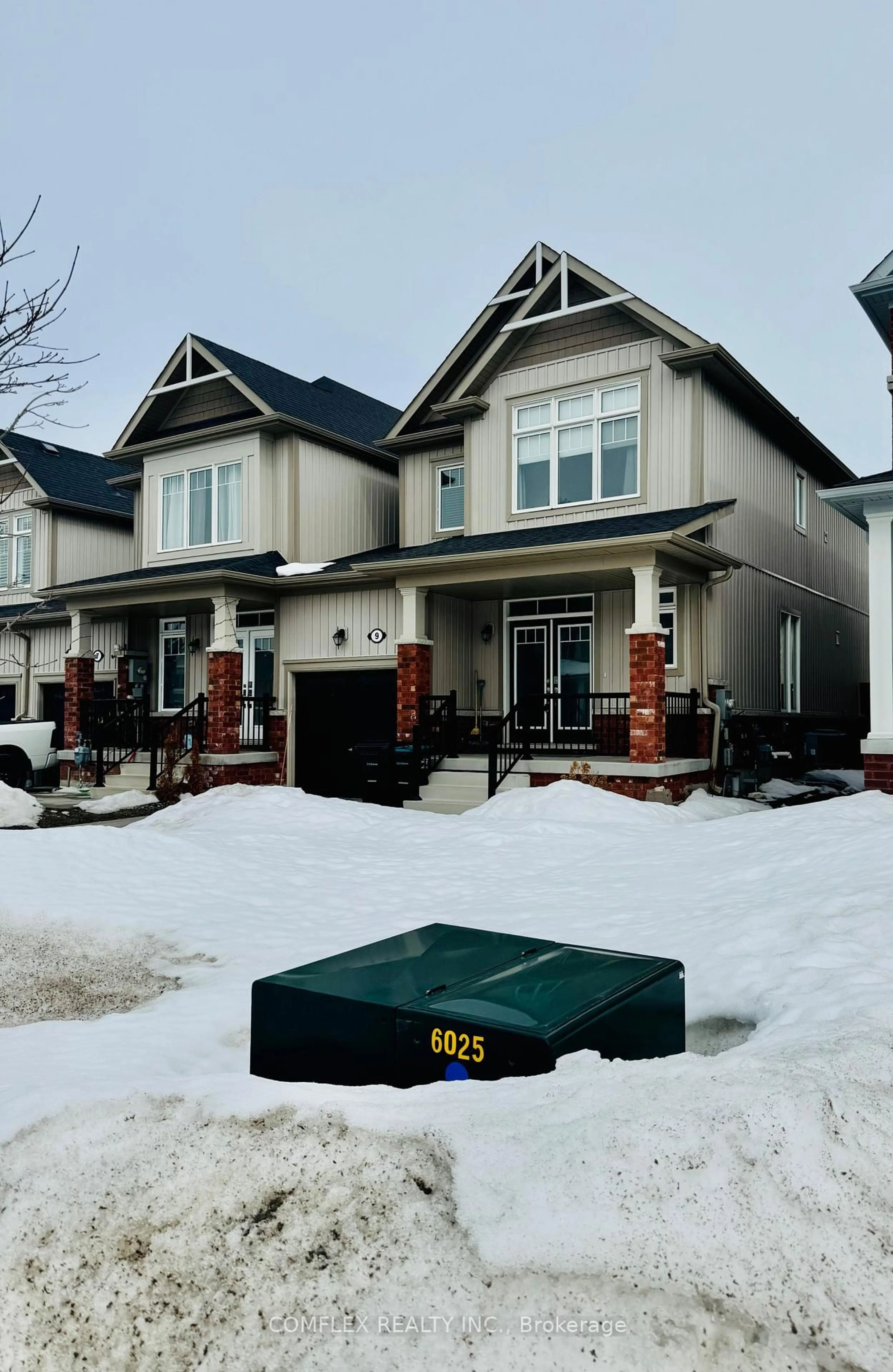 Home with vinyl exterior material, street for 9 BARFOOT St, Collingwood Ontario L9Y 3Y7