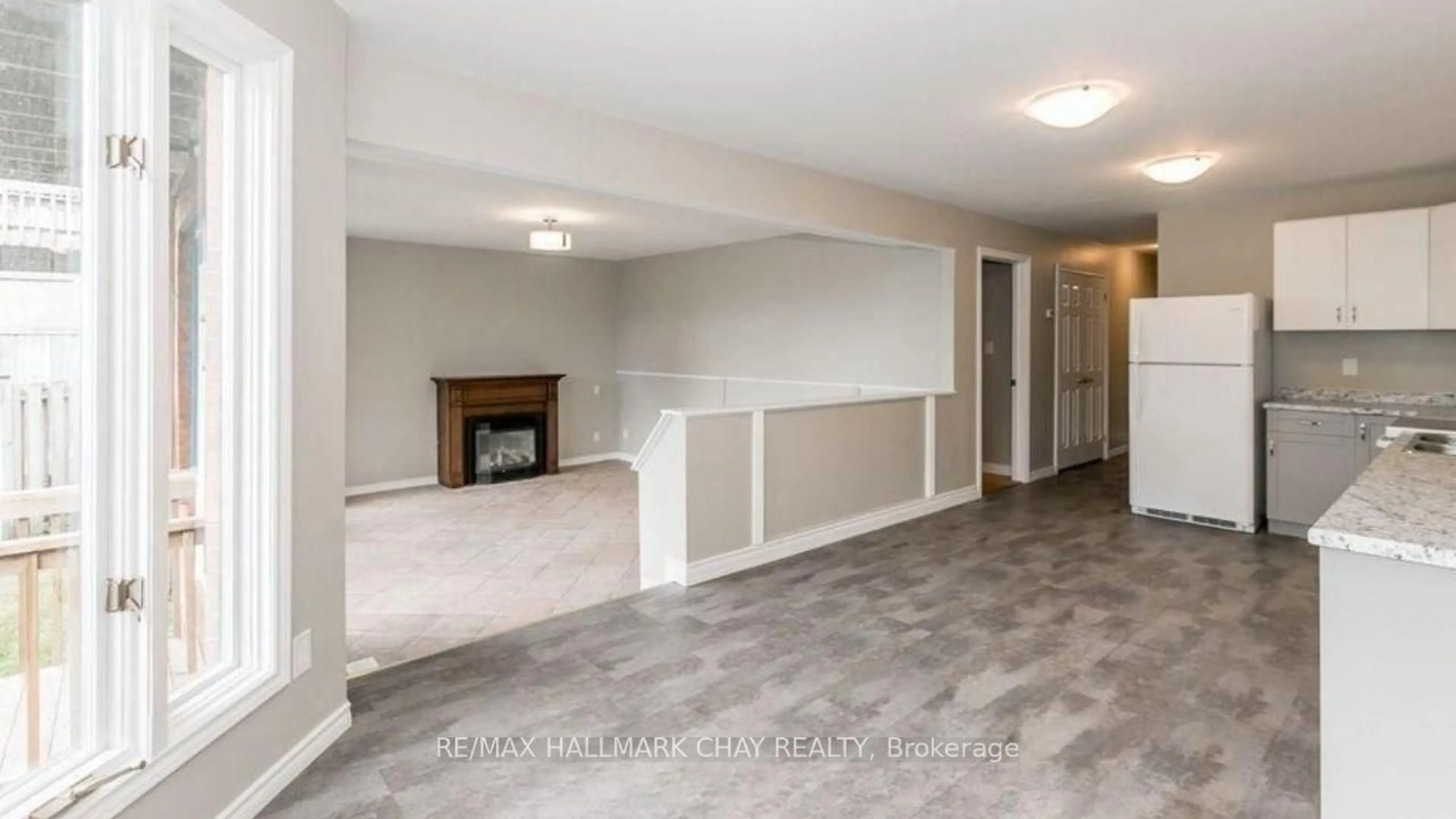 A pic of a room for 155 B Cumberland St, Barrie Ontario L4N 2P9