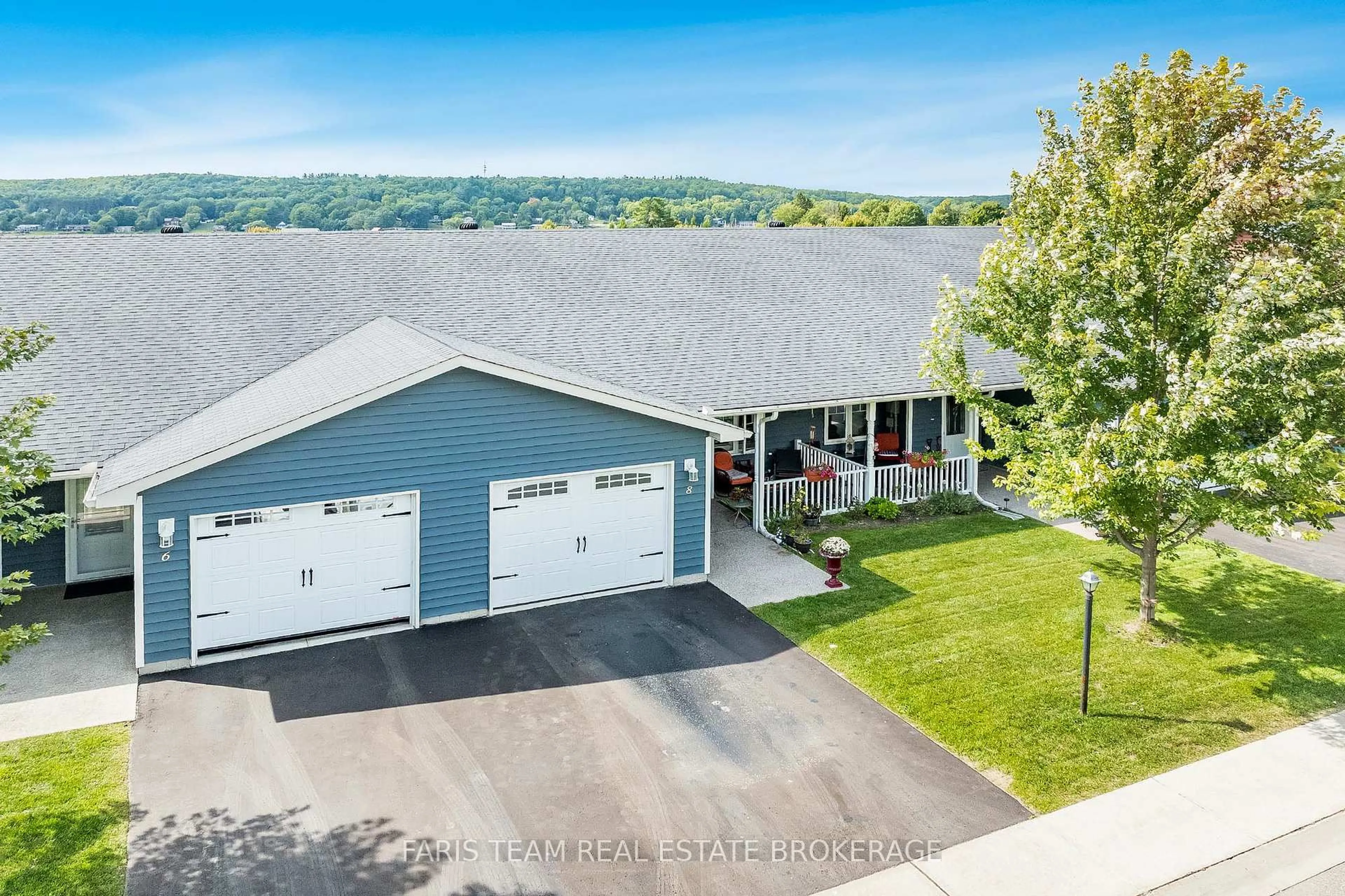 A pic from outside/outdoor area/front of a property/back of a property/a pic from drone, water/lake/river/ocean view for 8 Chamberlain Cres, Penetanguishene Ontario L9M 0A5