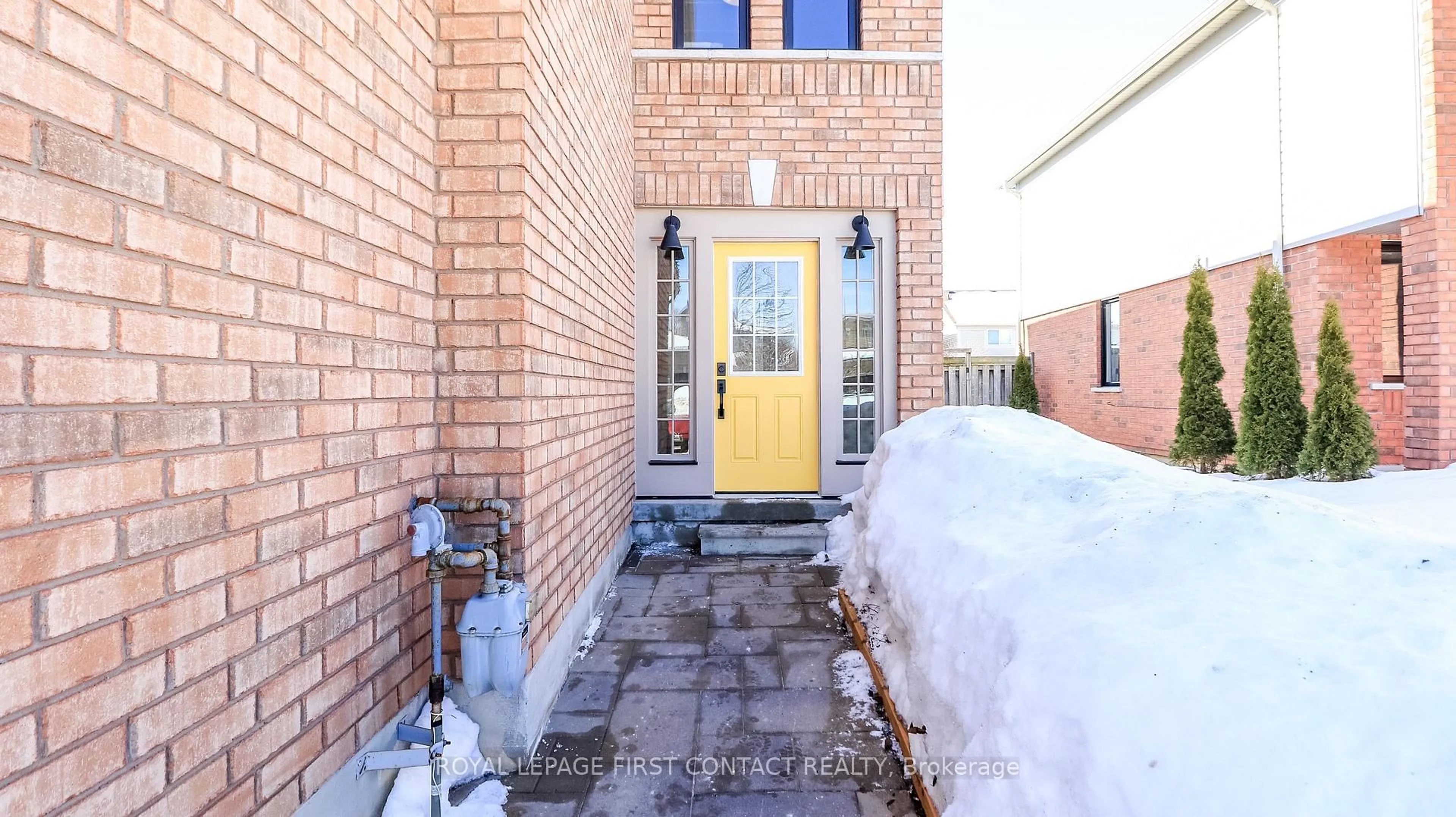 Unknown for 34 Ridwell St, Barrie Ontario L4N 0W7