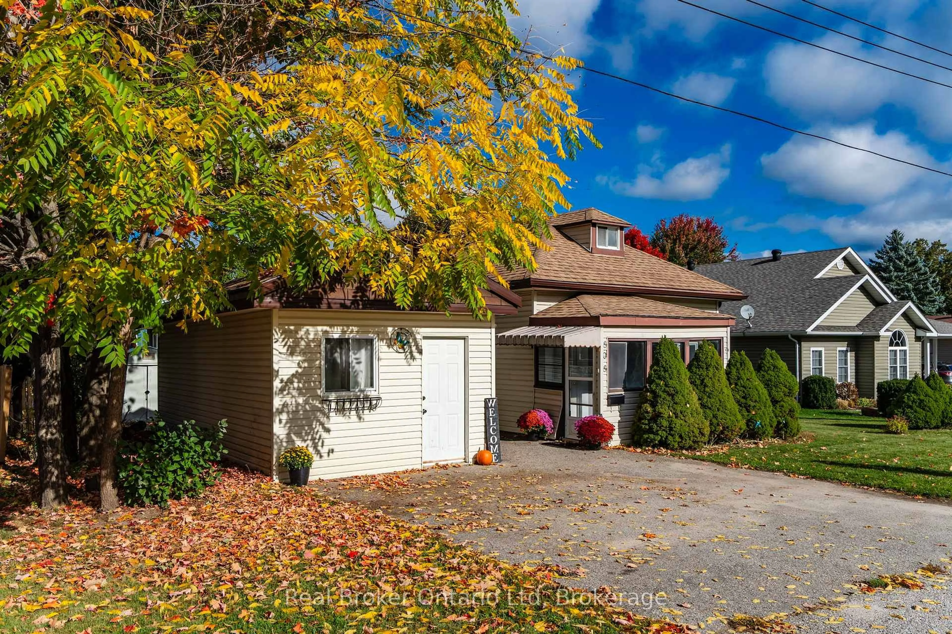 Unknown for 808 Quebec St, Midland Ontario L4R 1E9