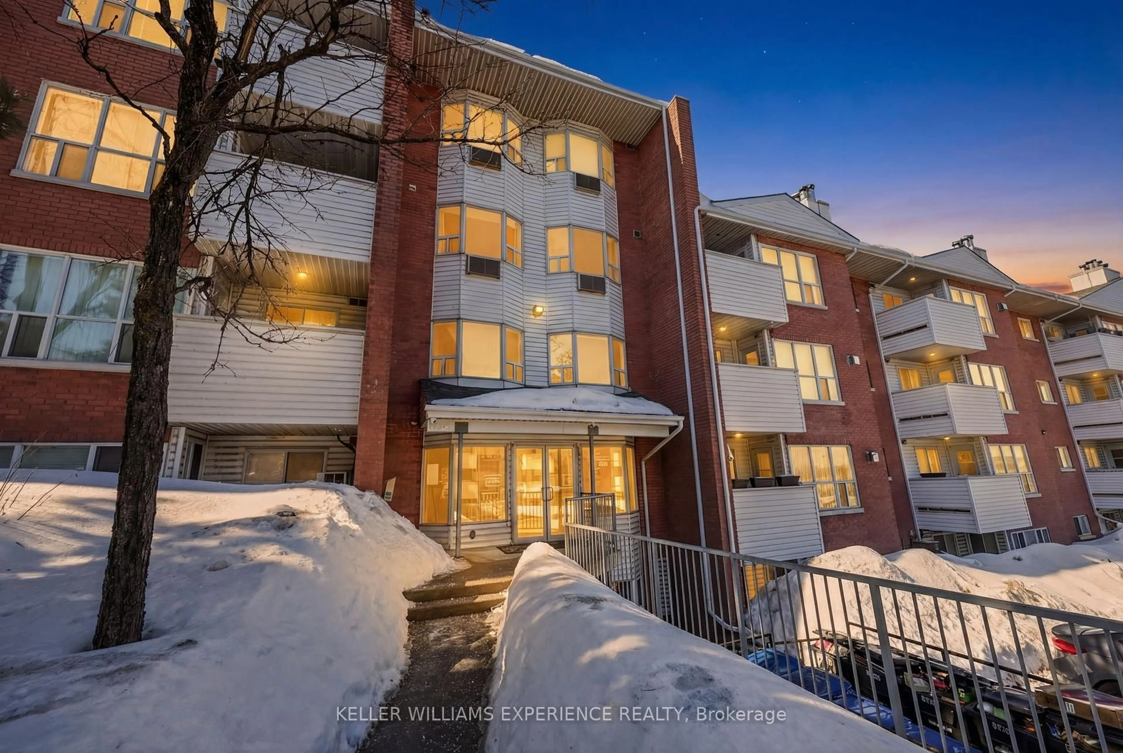 Unknown for 120 Bell Farm Rd #301, Barrie Ontario L4M 6J2