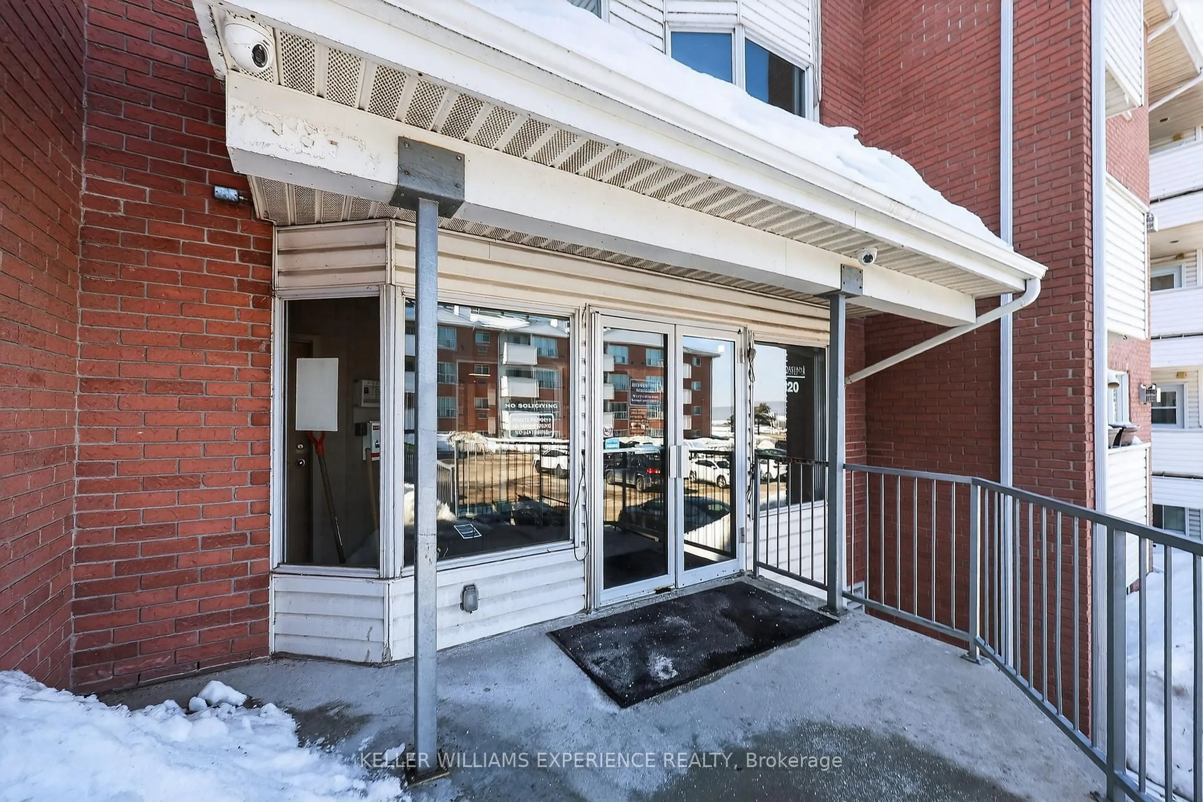 Unknown for 120 Bell Farm Rd #301, Barrie Ontario L4M 6J2