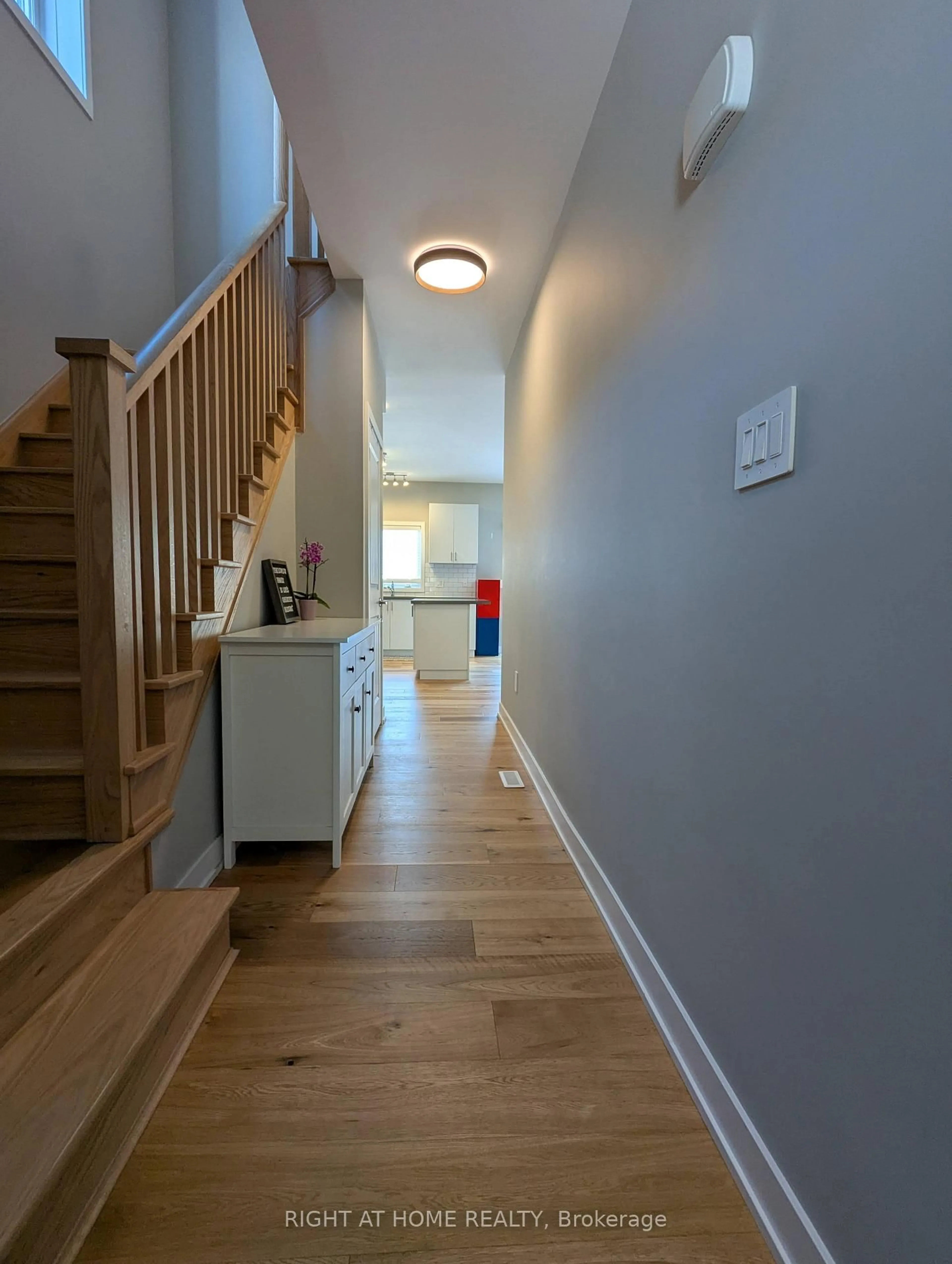 Indoor entryway for 22 Westwood Ave, Barrie Ontario L9J 0M6