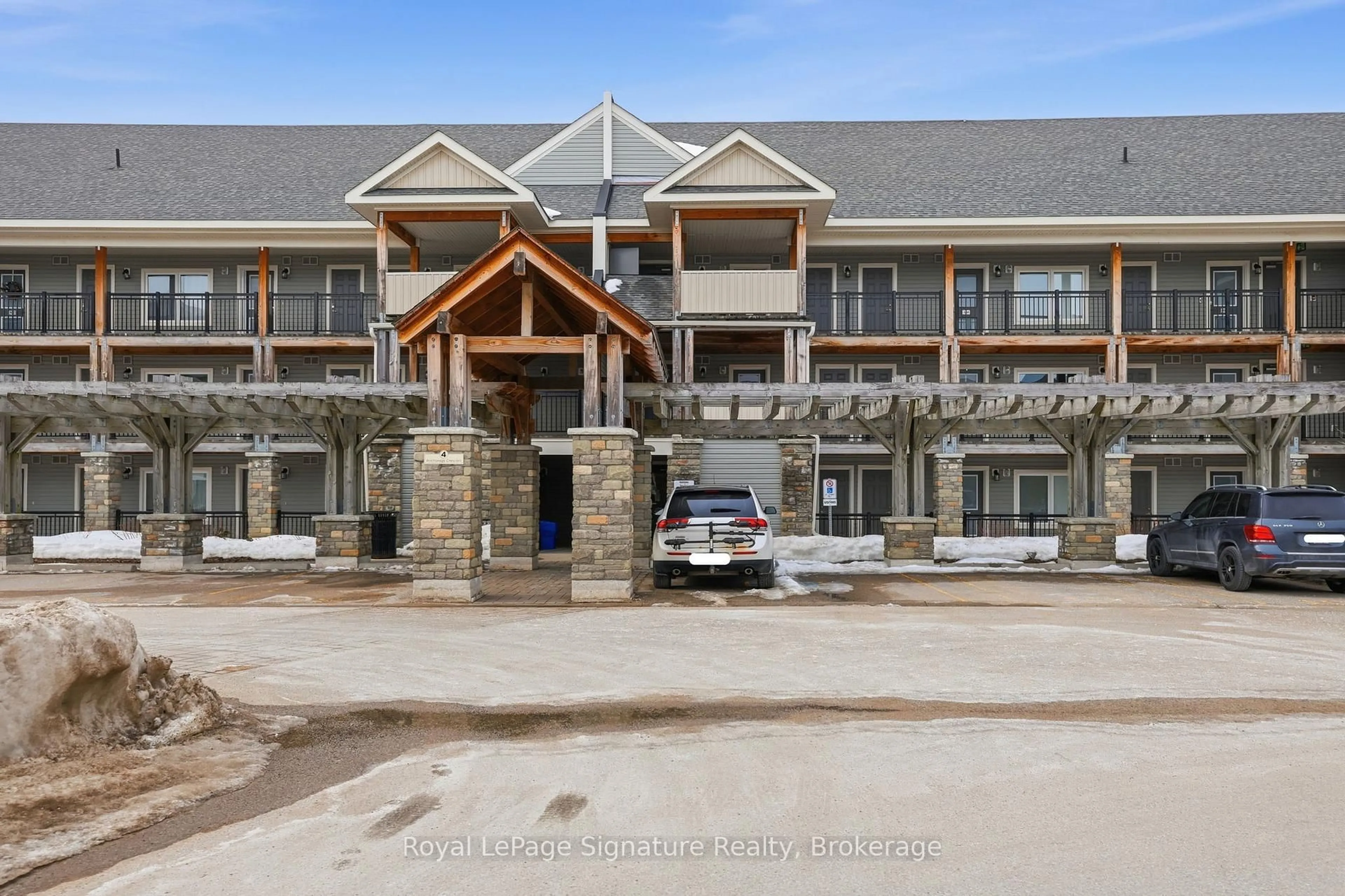 Unknown for 4 ANCHORAGE Cres #101, Collingwood Ontario L9Y 0Y6