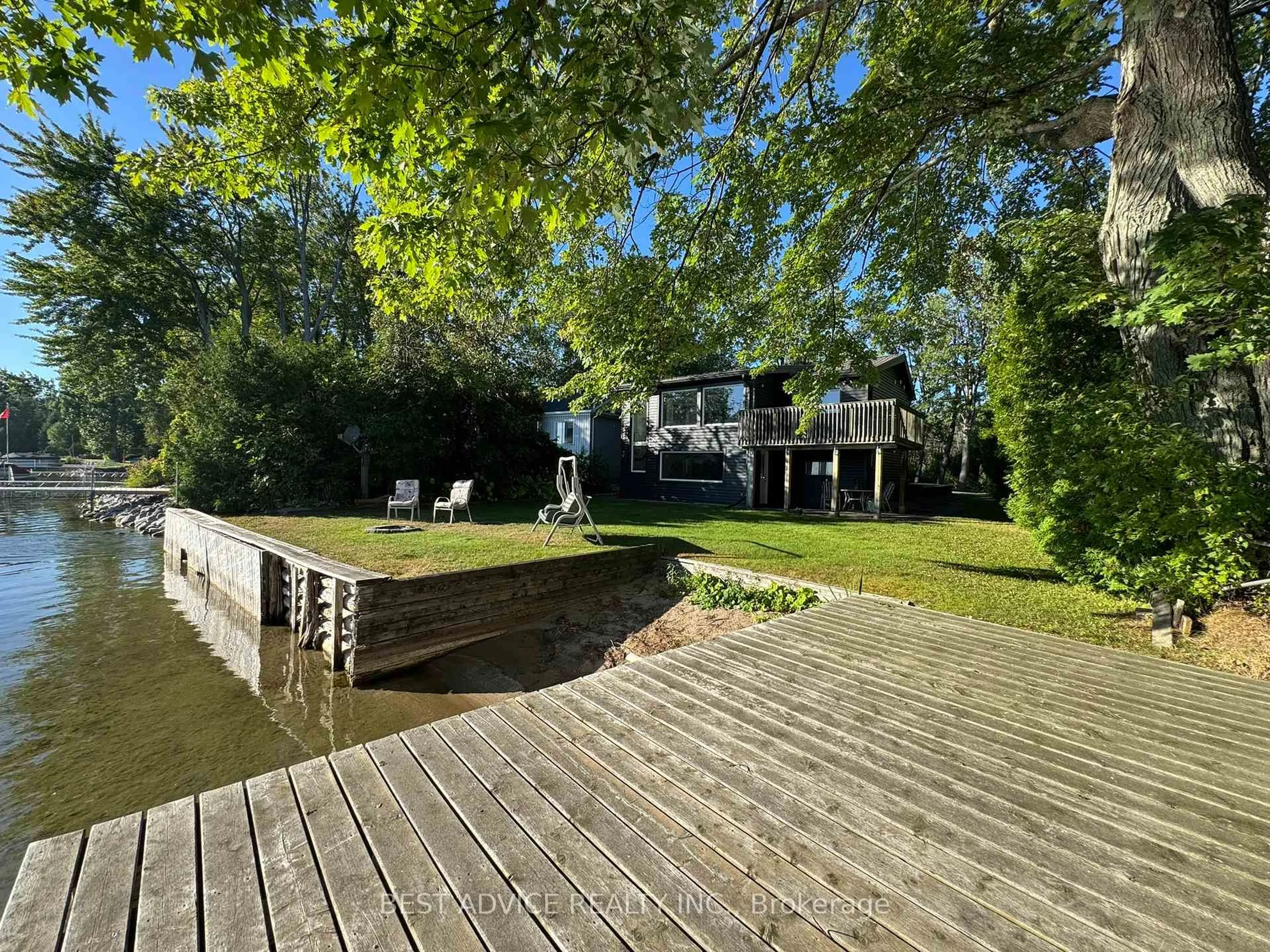 A pic from outside/outdoor area/front of a property/back of a property/a pic from drone, water/lake/river/ocean view for 3794 Muley Point Lane, Ramara Ontario L3V 6H7
