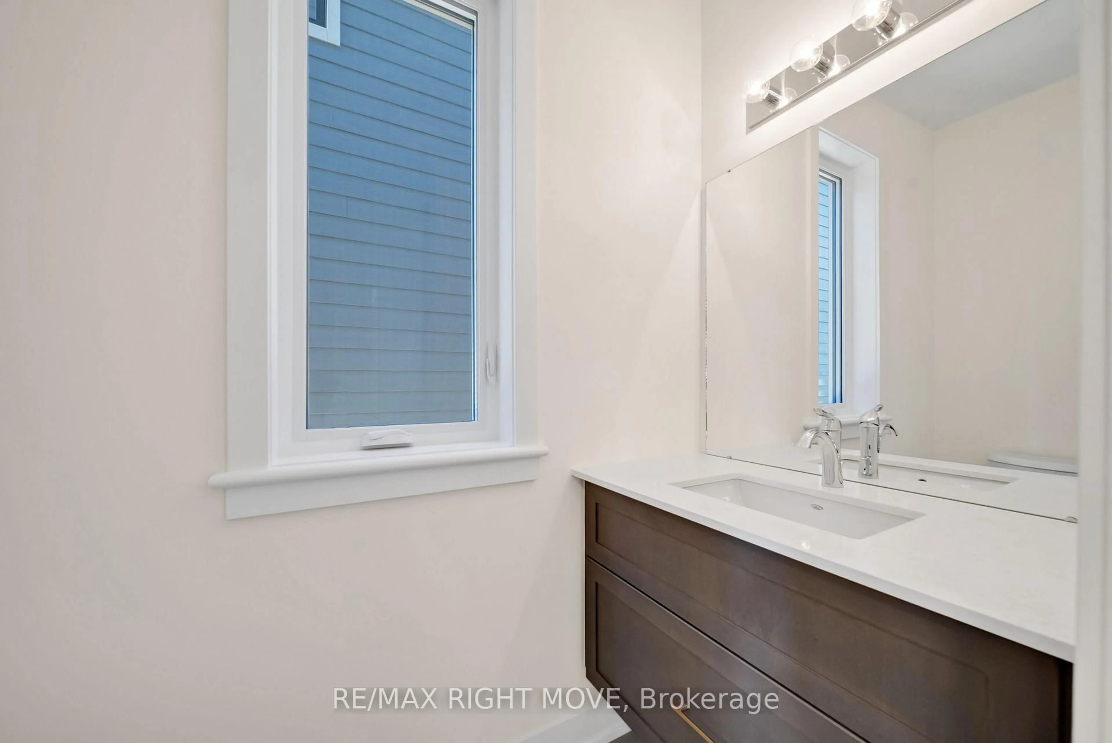 Unknown for 3194 Orion Blvd, Orillia Ontario L3V 8M6