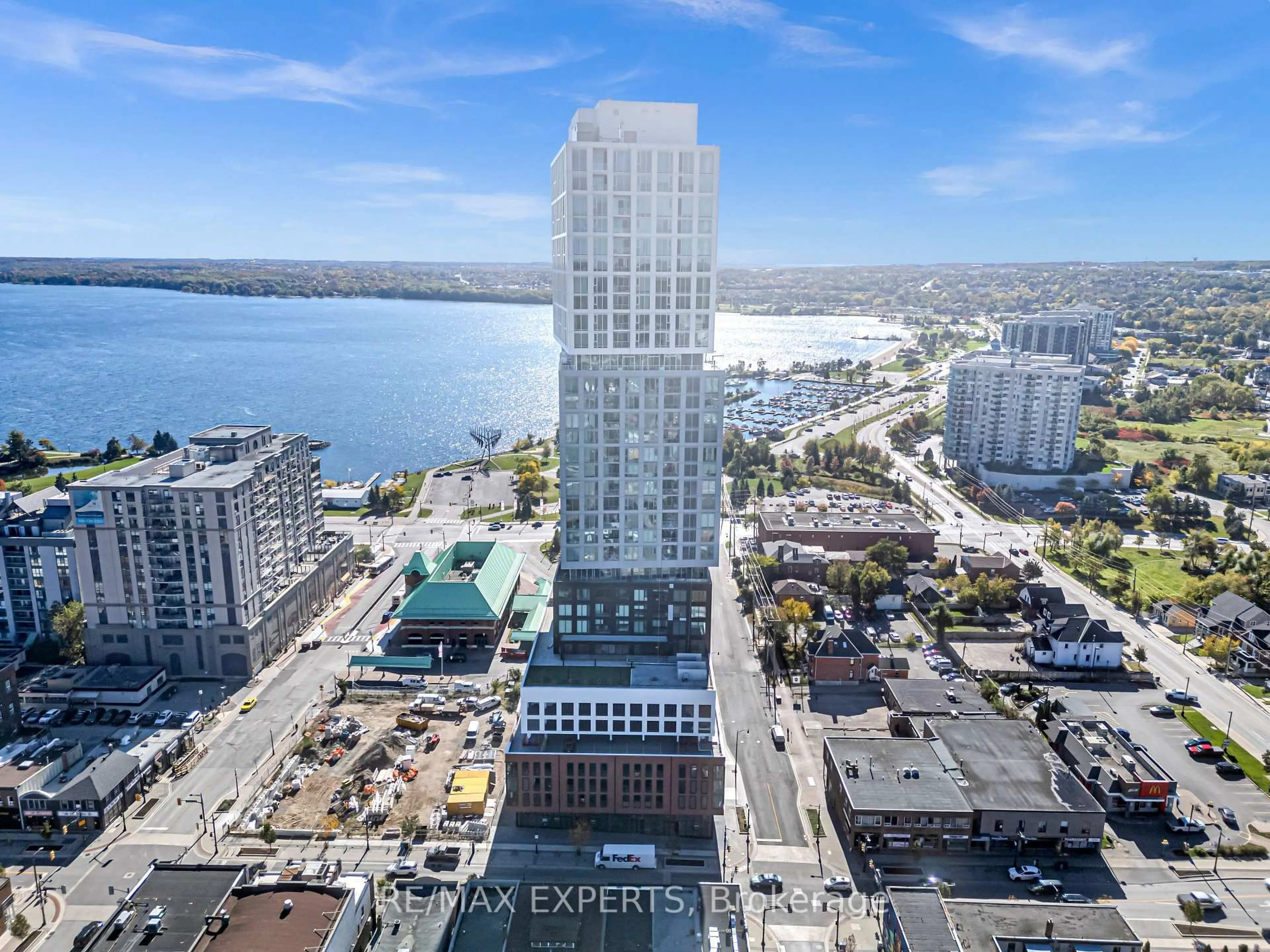 A pic from outside/outdoor area/front of a property/back of a property/a pic from drone, city buildings view from balcony for 39 Mary St #2102, Barrie Ontario L4N 1S9