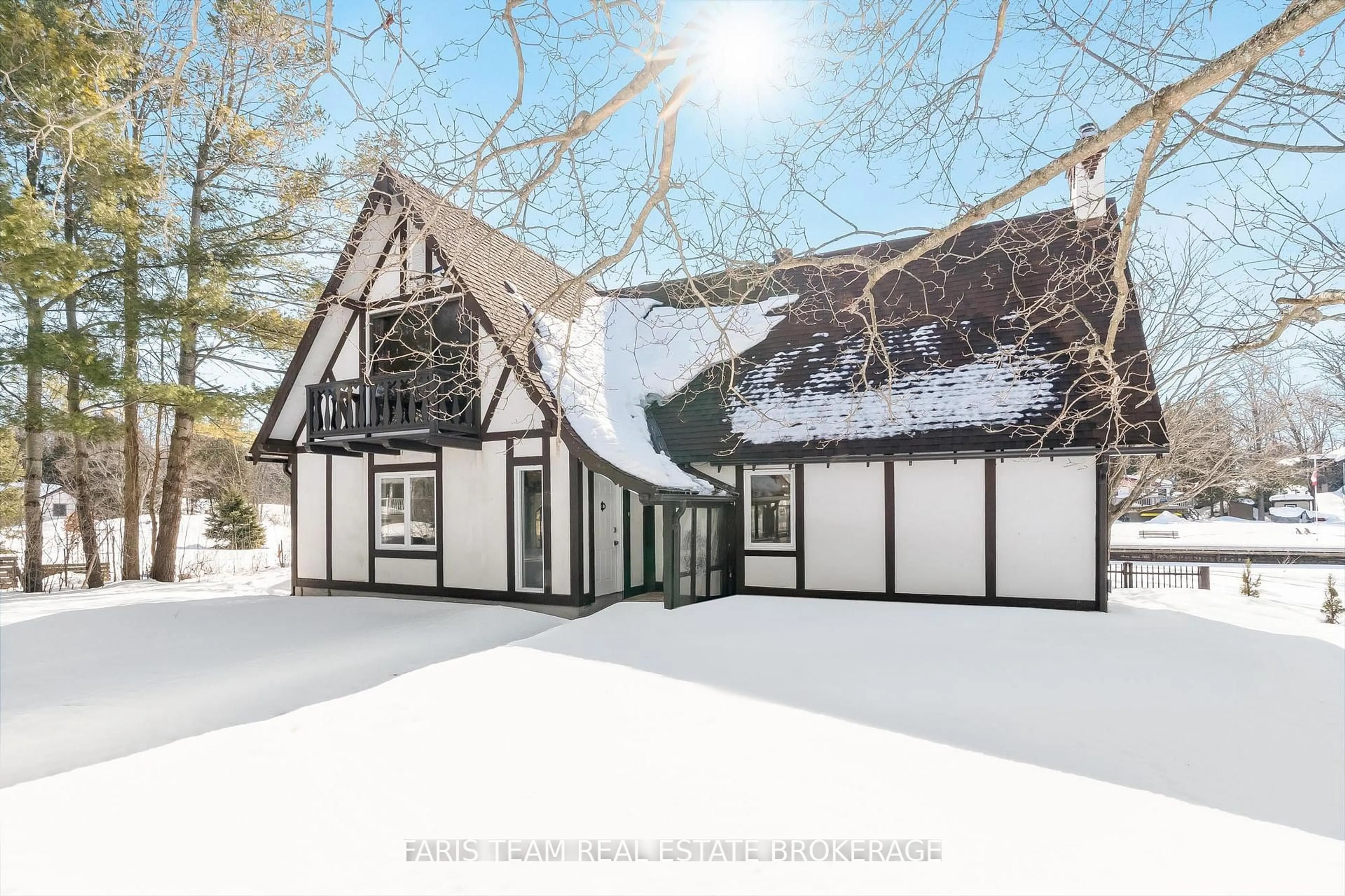 A pic from outside/outdoor area/front of a property/back of a property/a pic from drone, street for 193 Gouett St, Tay Ontario L0K 2C0