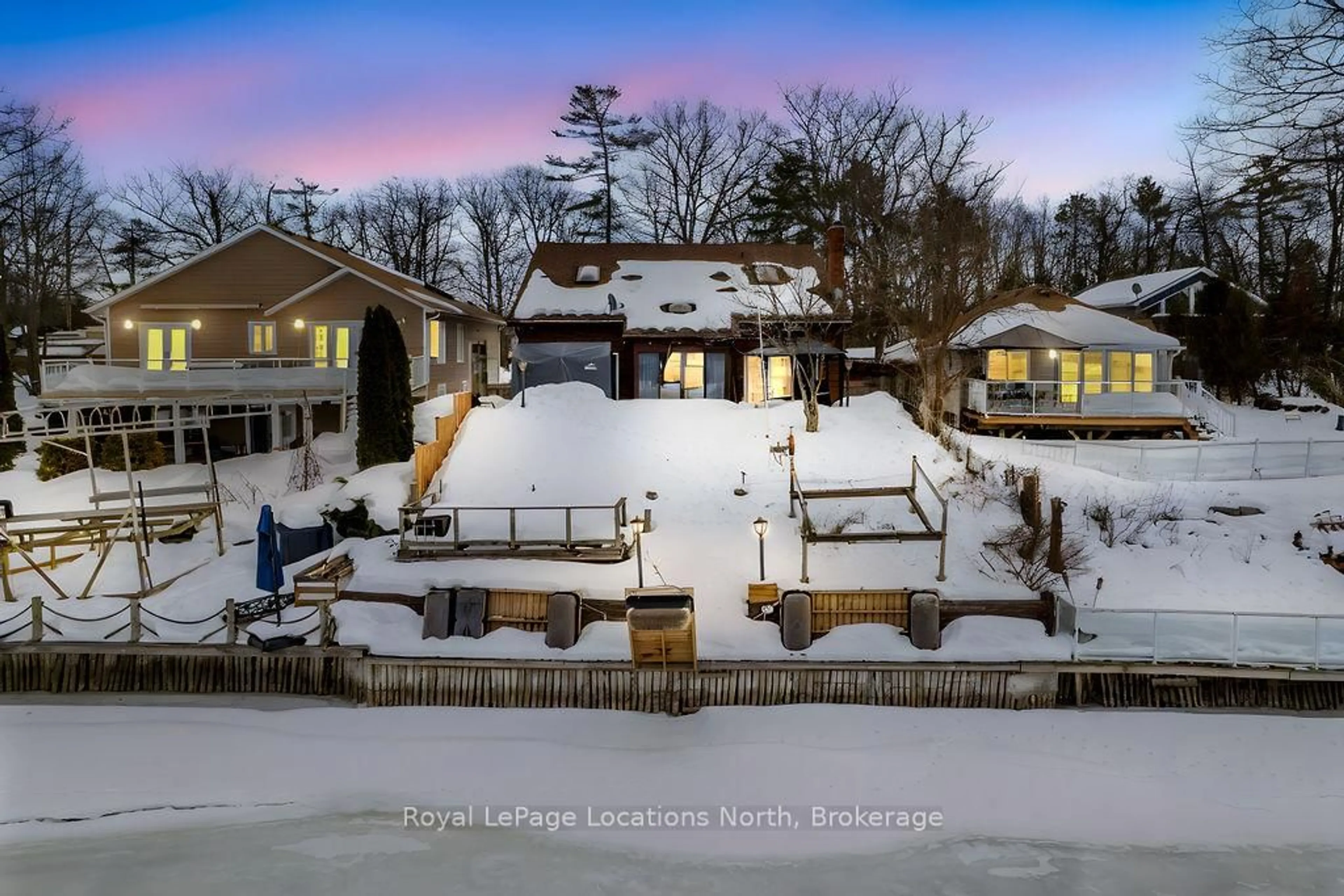 A pic from outside/outdoor area/front of a property/back of a property/a pic from drone, street for 1180 RIVER Rd, Wasaga Beach Ontario L9Z 2W7