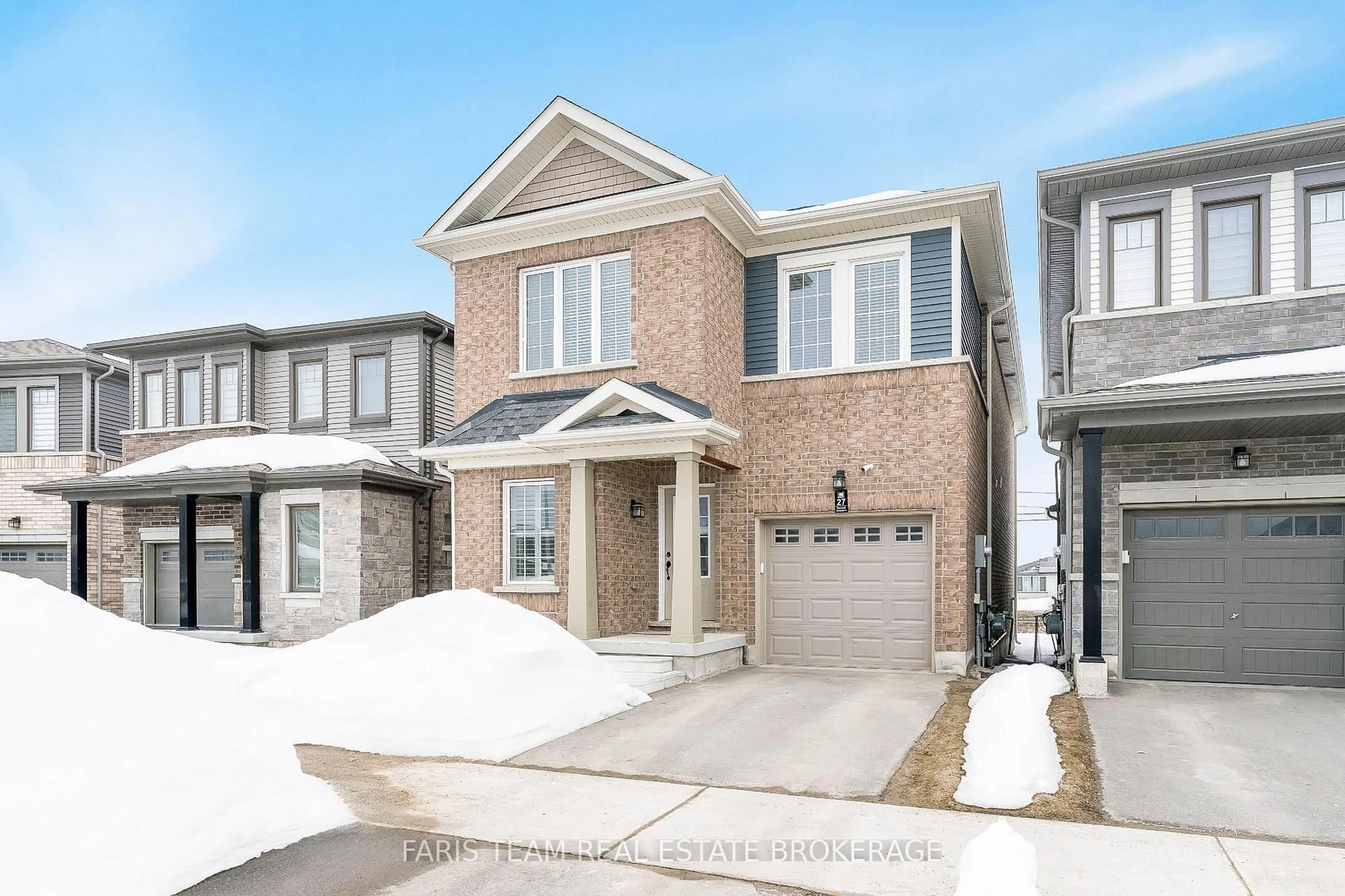 Home with brick exterior material, street for 27 Harvest Cres, Barrie Ontario L9J 0T3