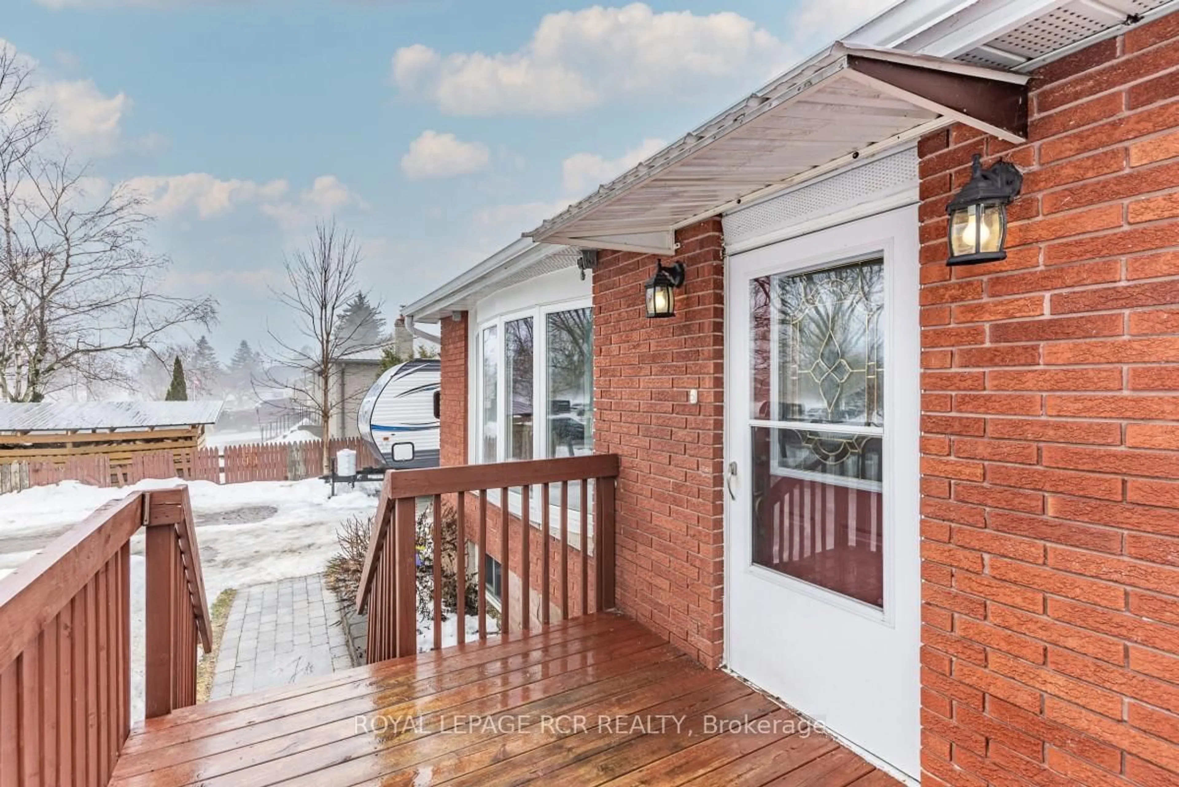 Home with brick exterior material, unknown for 2872 Sunset Dr, Ramara Ontario L0K 1B0