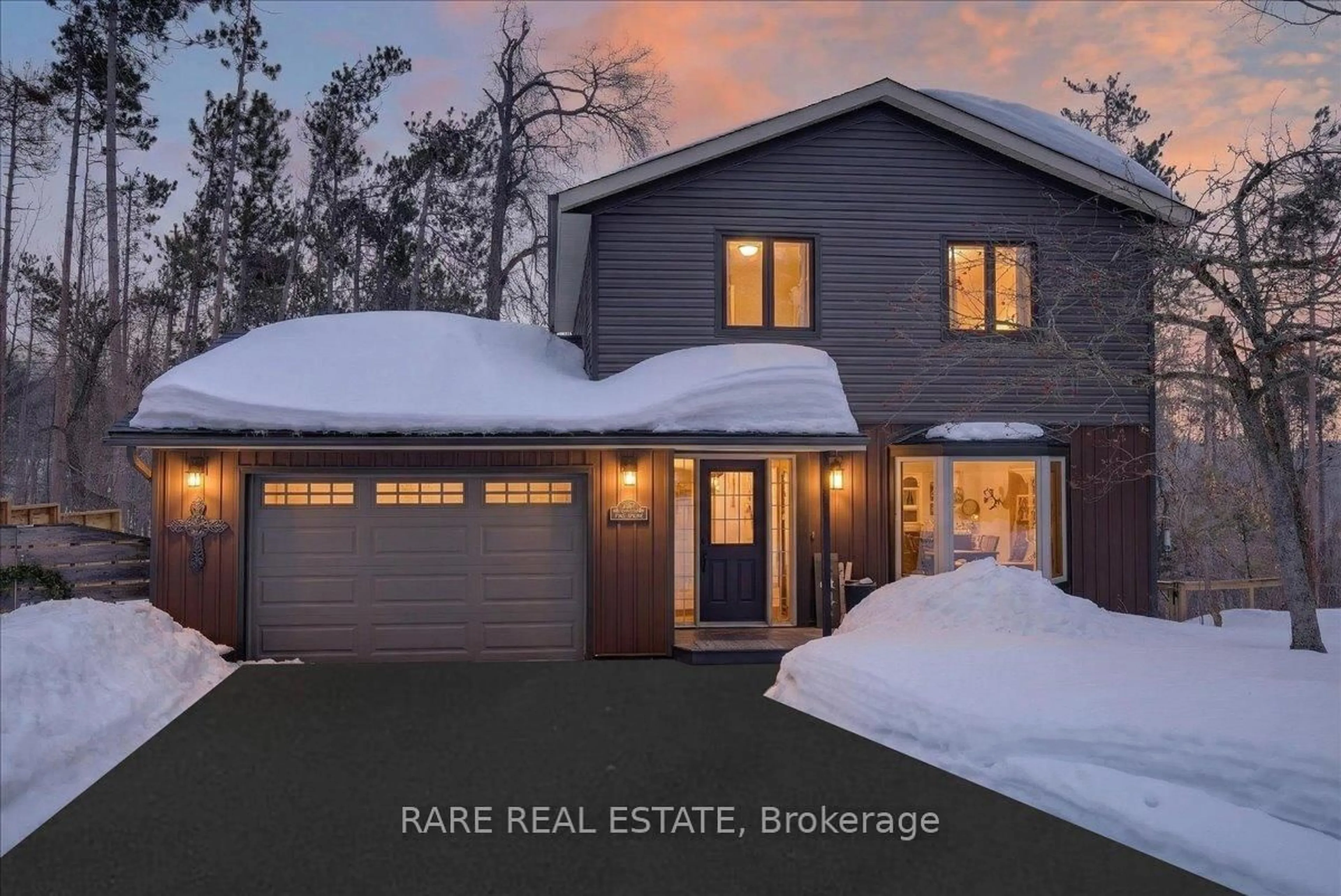 A pic from outside/outdoor area/front of a property/back of a property/a pic from drone, street for 7 Pine Spring, Oro-Medonte Ontario L4M 4Y8