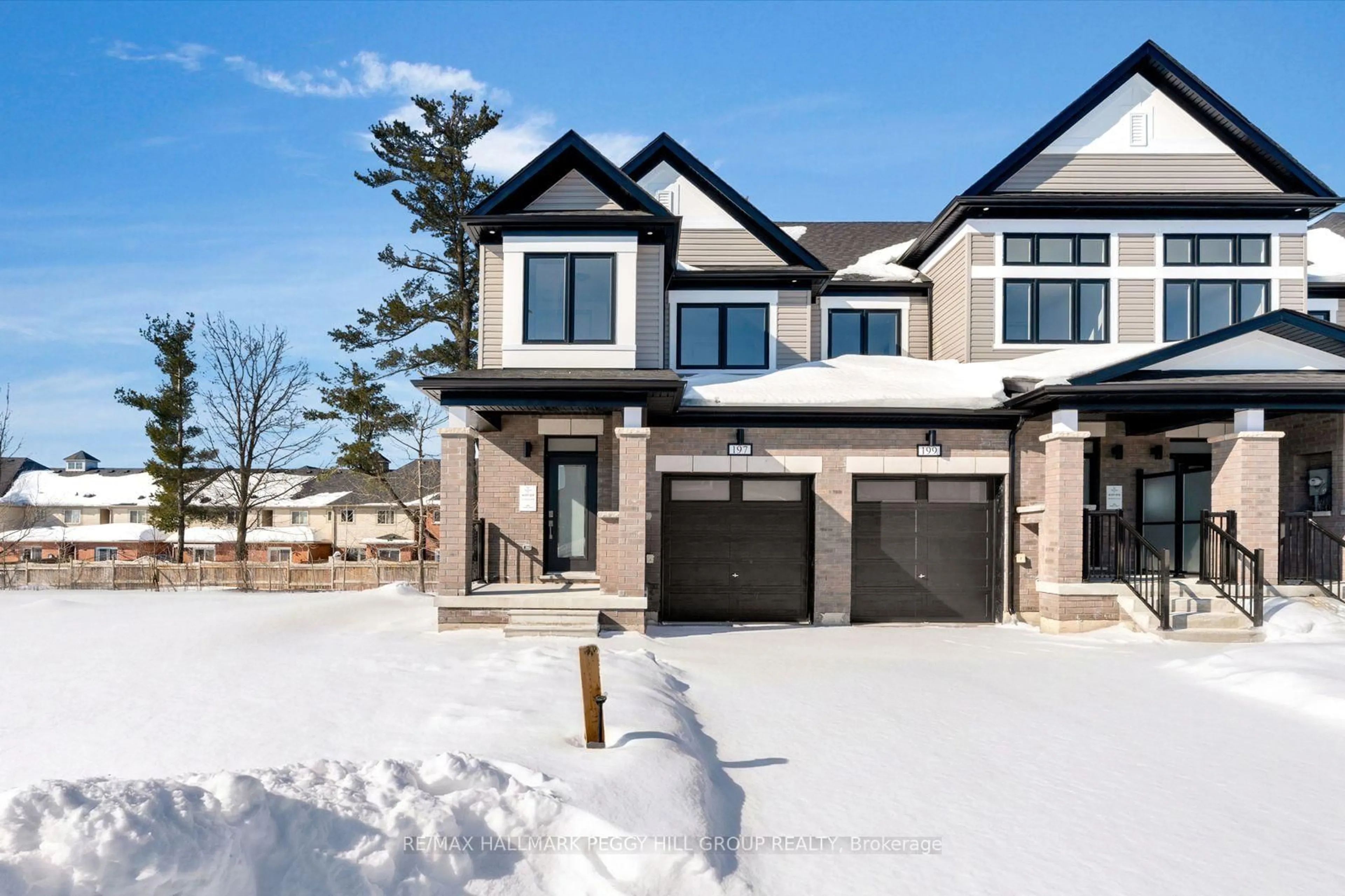 Home with brick exterior material, street for 197 Durham Ave, Barrie Ontario L9J 0Z5