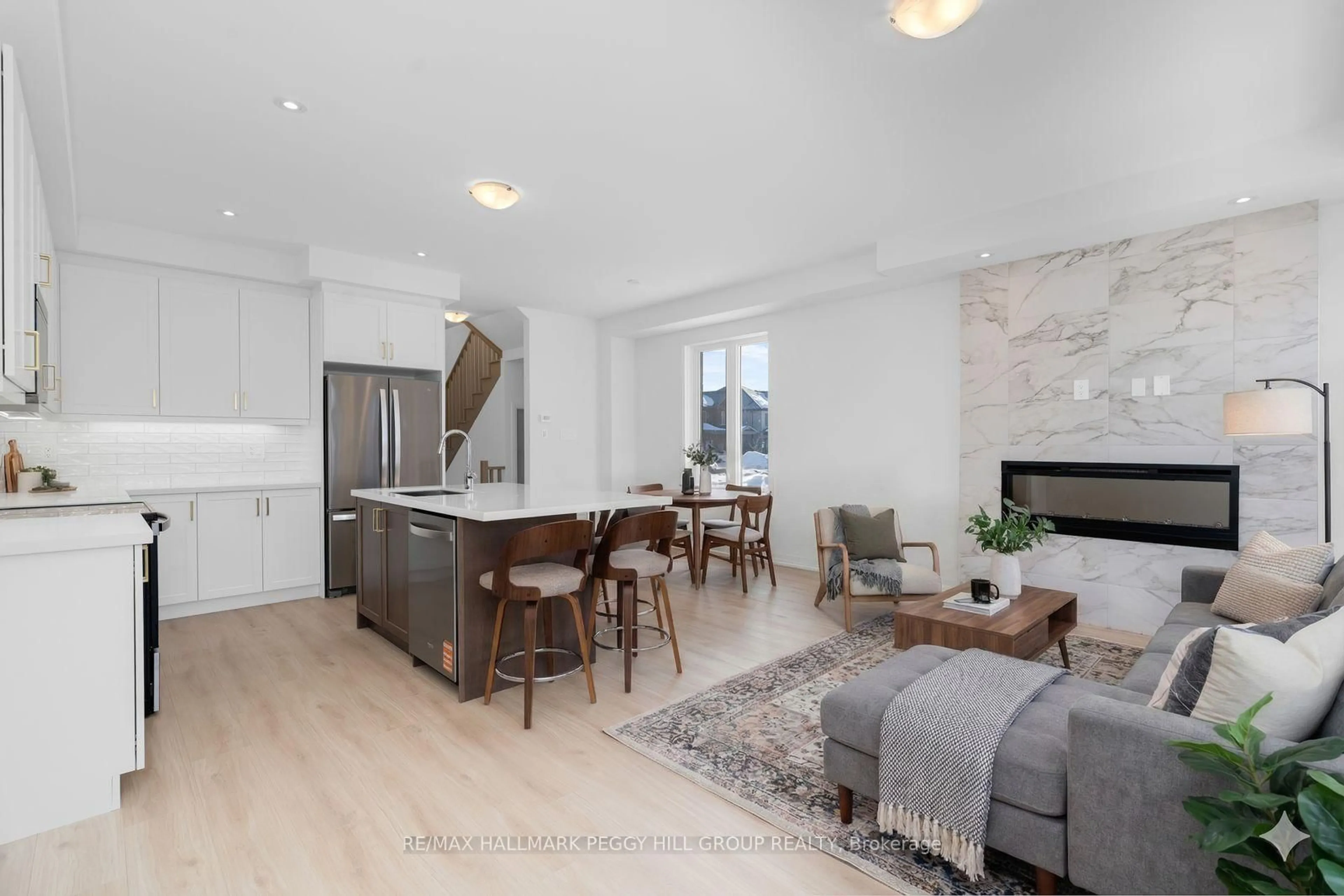 Open concept kitchen, unknown for 197 Durham Ave, Barrie Ontario L9J 0Z5