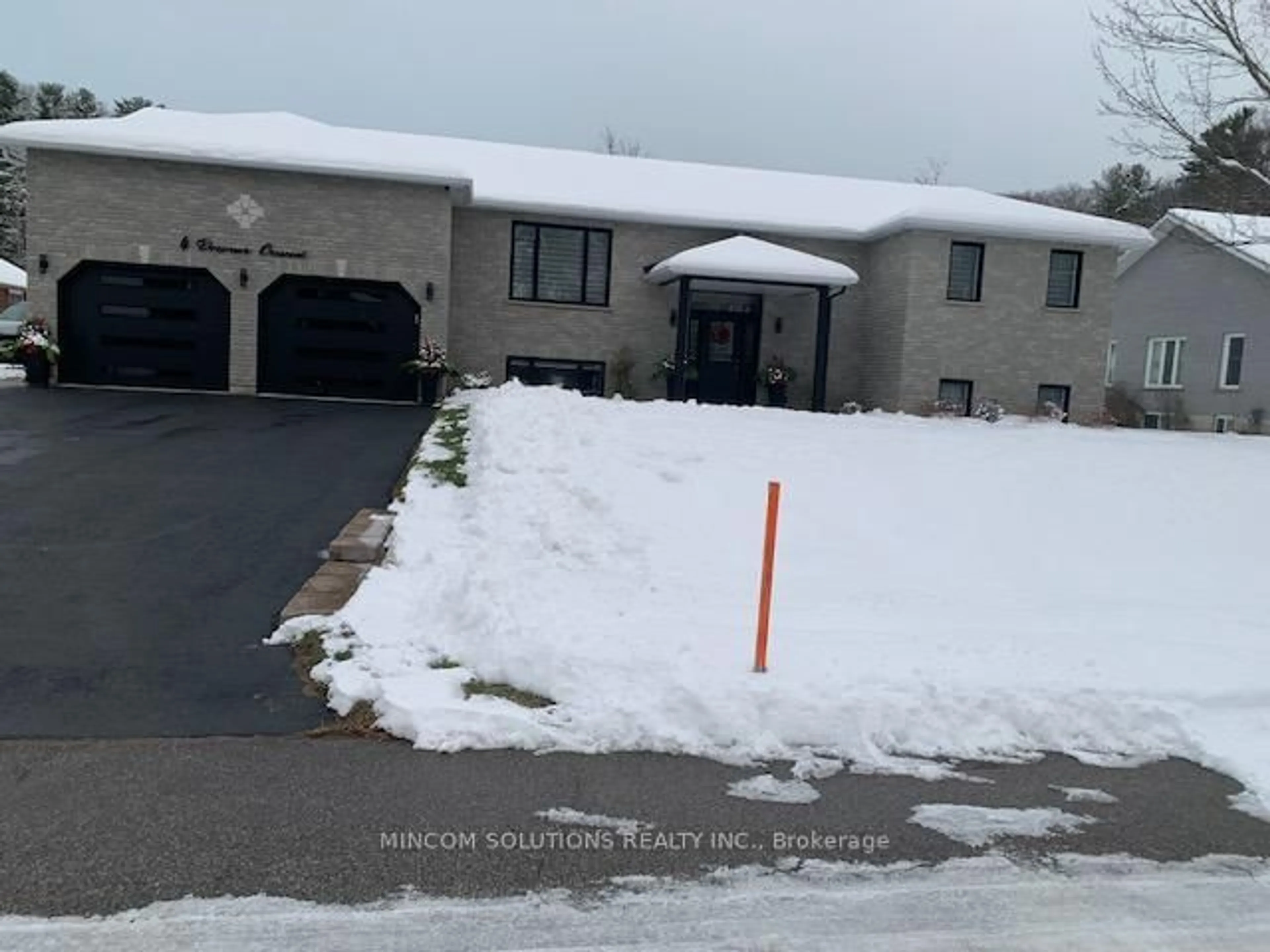 Unknown for 4 Downer Cres, Wasaga Beach Ontario L9Z 1B9