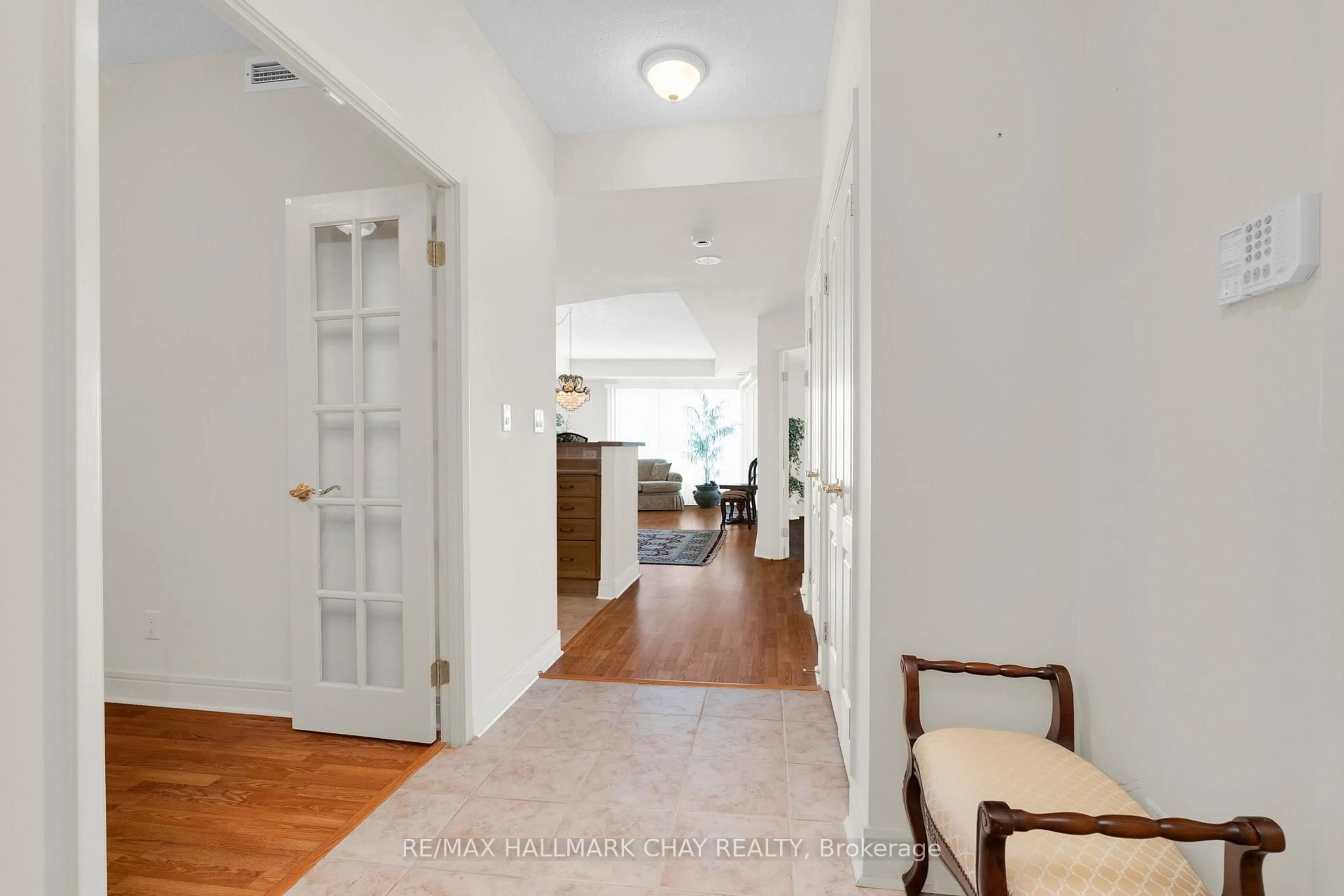 Indoor entryway for 2 Toronto St #PH 2-4, Barrie Ontario L4N 9R2