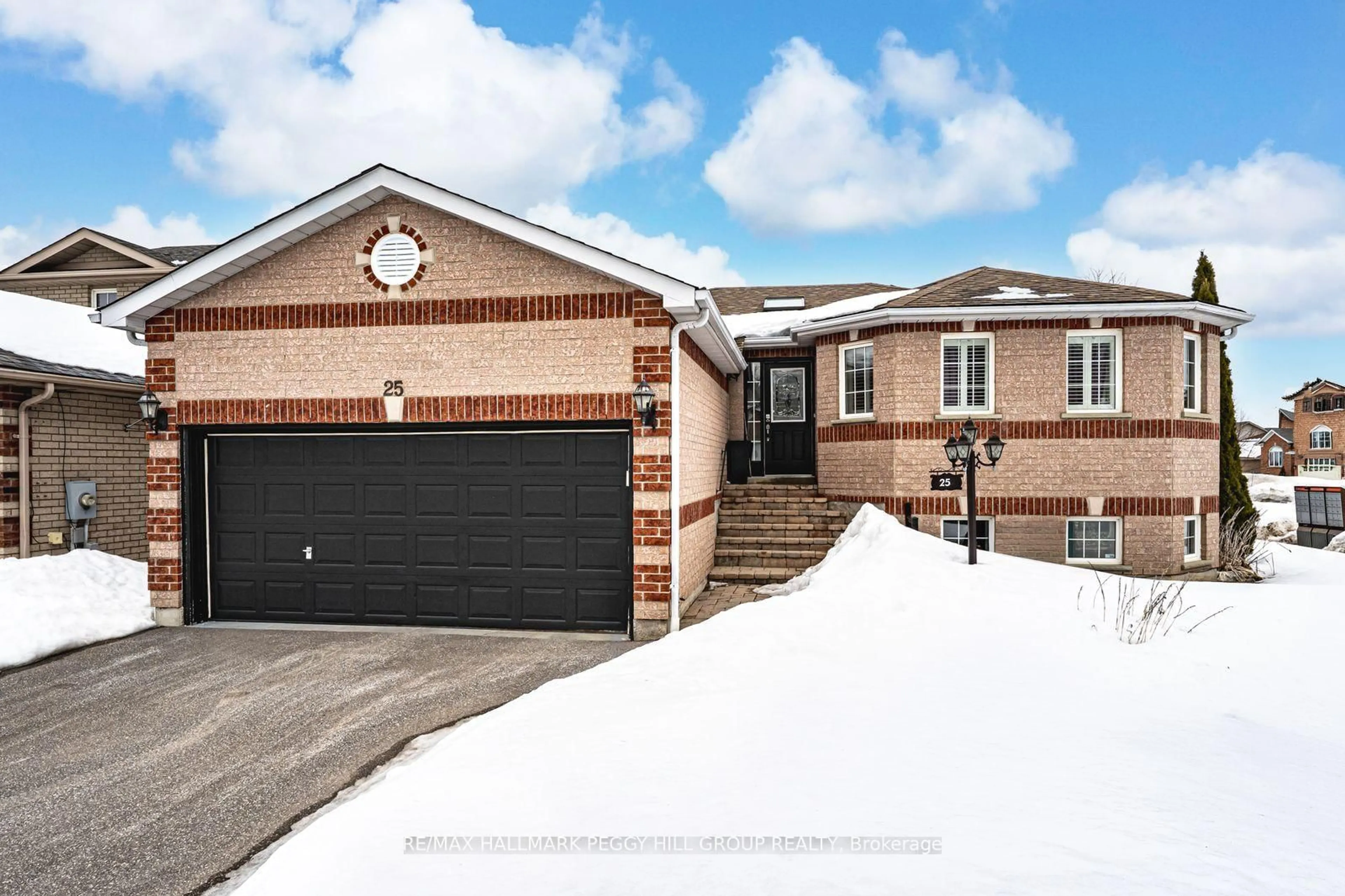 Home with brick exterior material, street for 25 Kell Pl, Barrie Ontario L4N 9K4