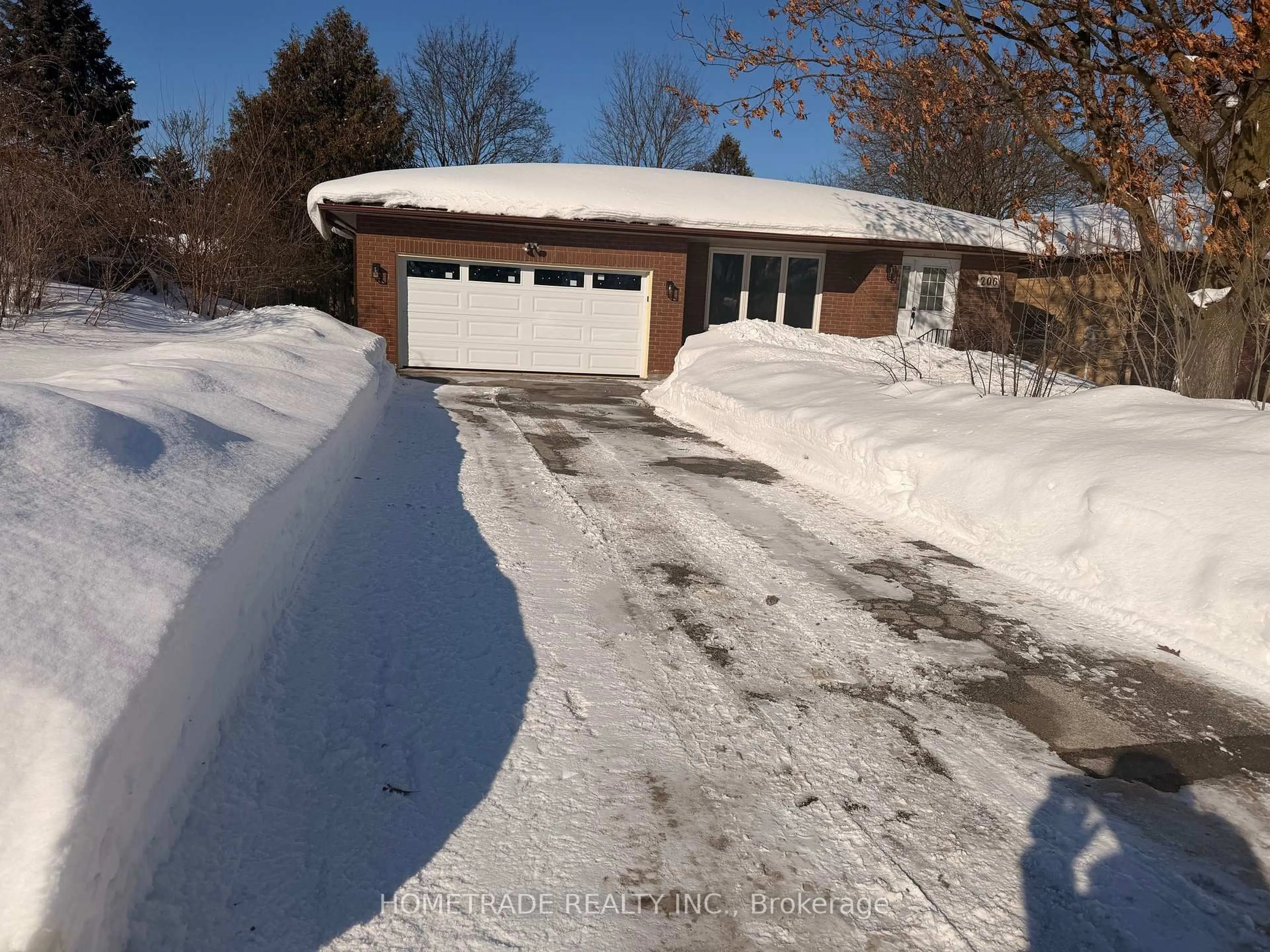 Unknown for 206 Little Ave, Barrie Ontario L4N 6L1