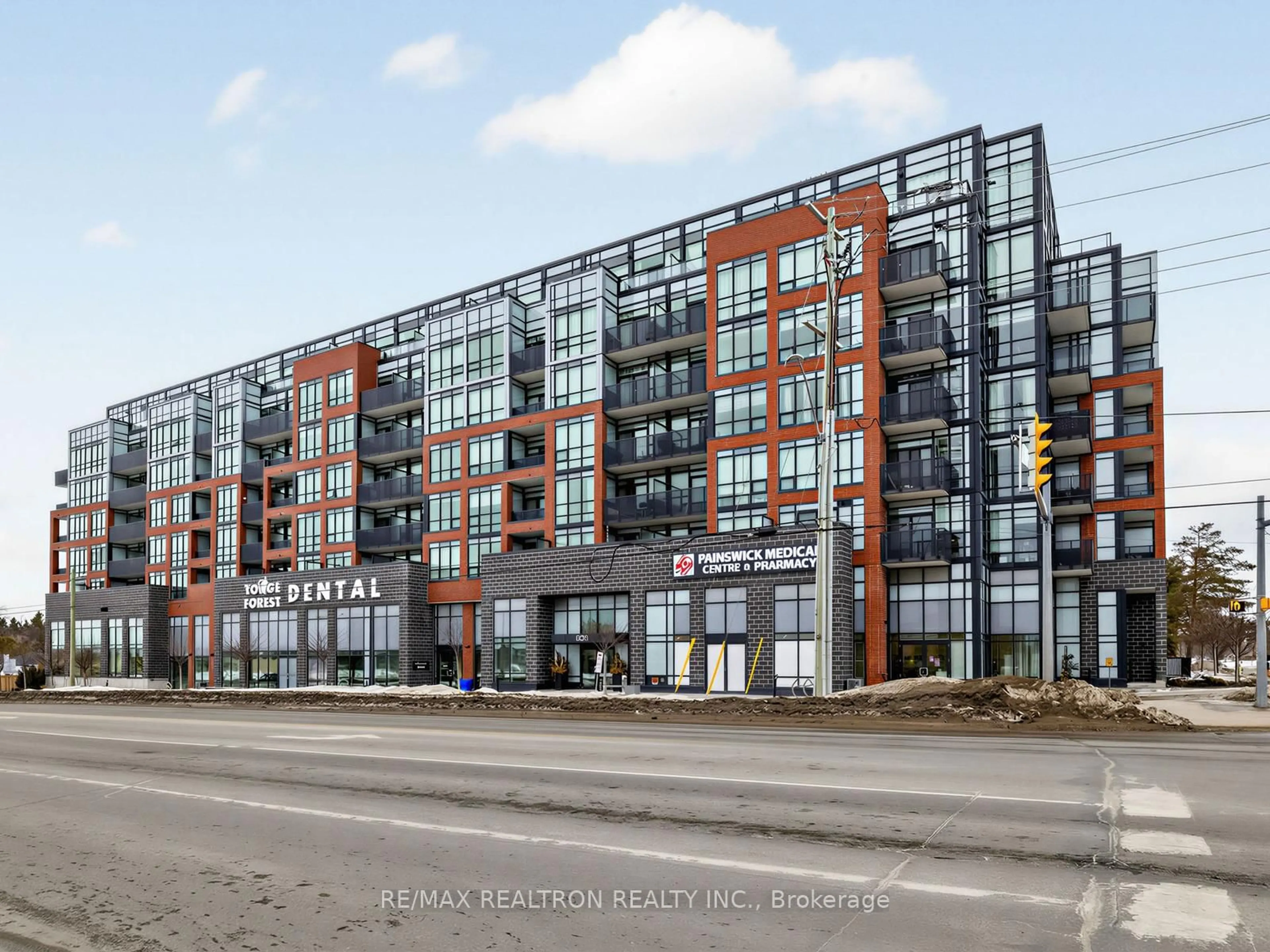 Unknown for 681 Yonge St #406, Barrie Ontario L4N 4E8