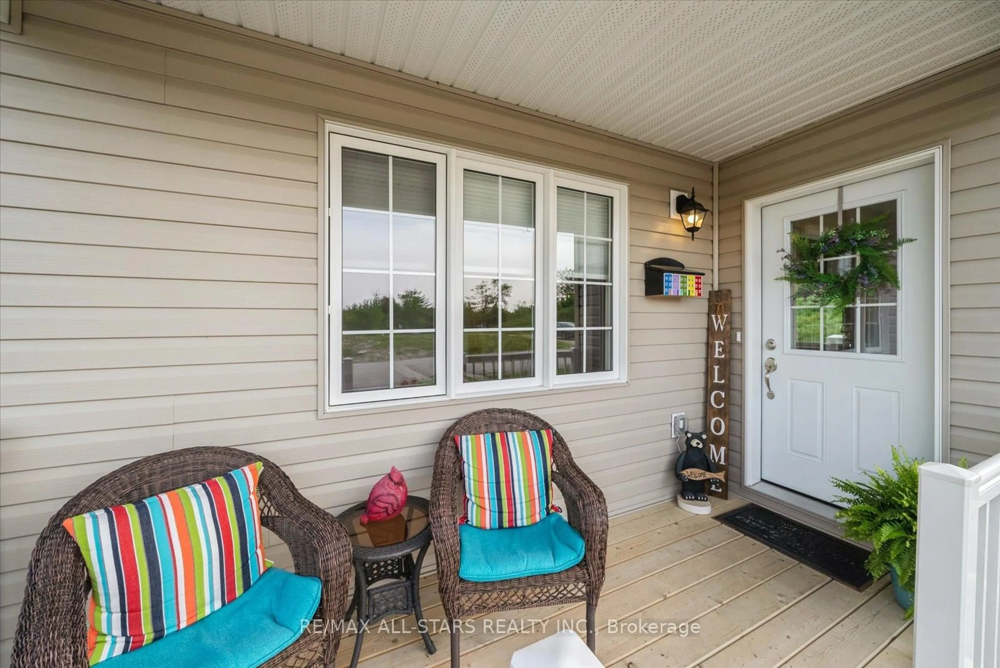 Patio, water/lake/river/ocean view for 31 Reynolds Dr, Ramara Ontario L3V 8K1