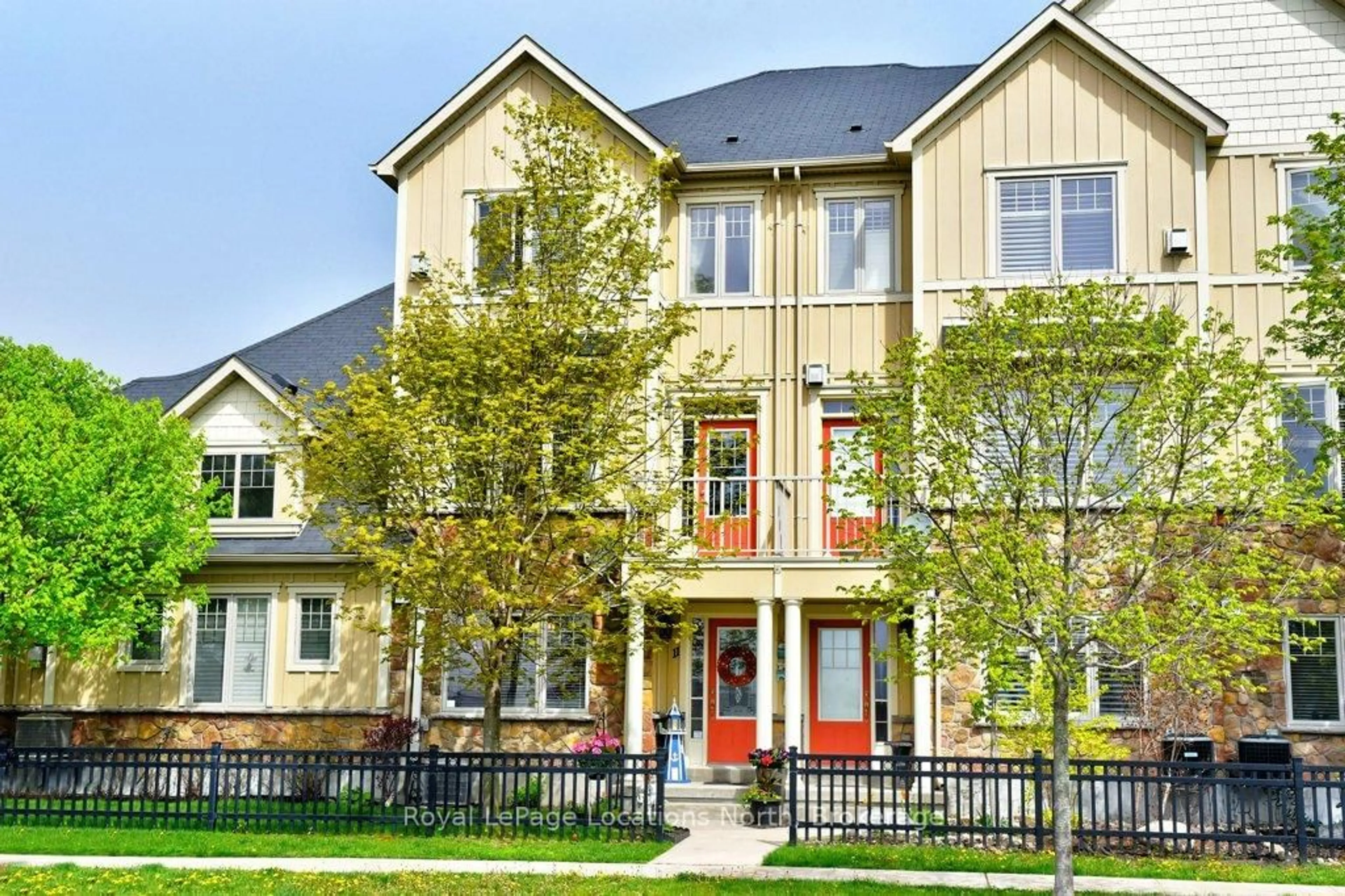 Home with brick exterior material, street for 11 WALLY Dr, Wasaga Beach Ontario L9Z 0E4