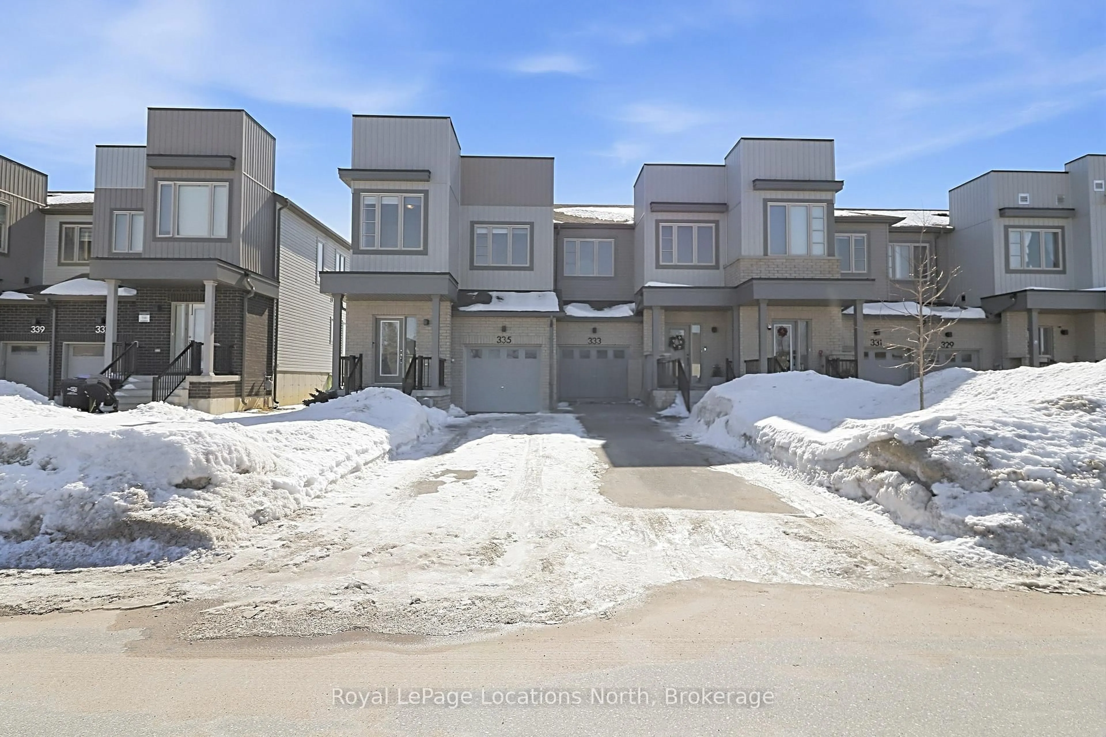 Unknown for 335 Atkinson St, Clearview Ontario L0M 1S0