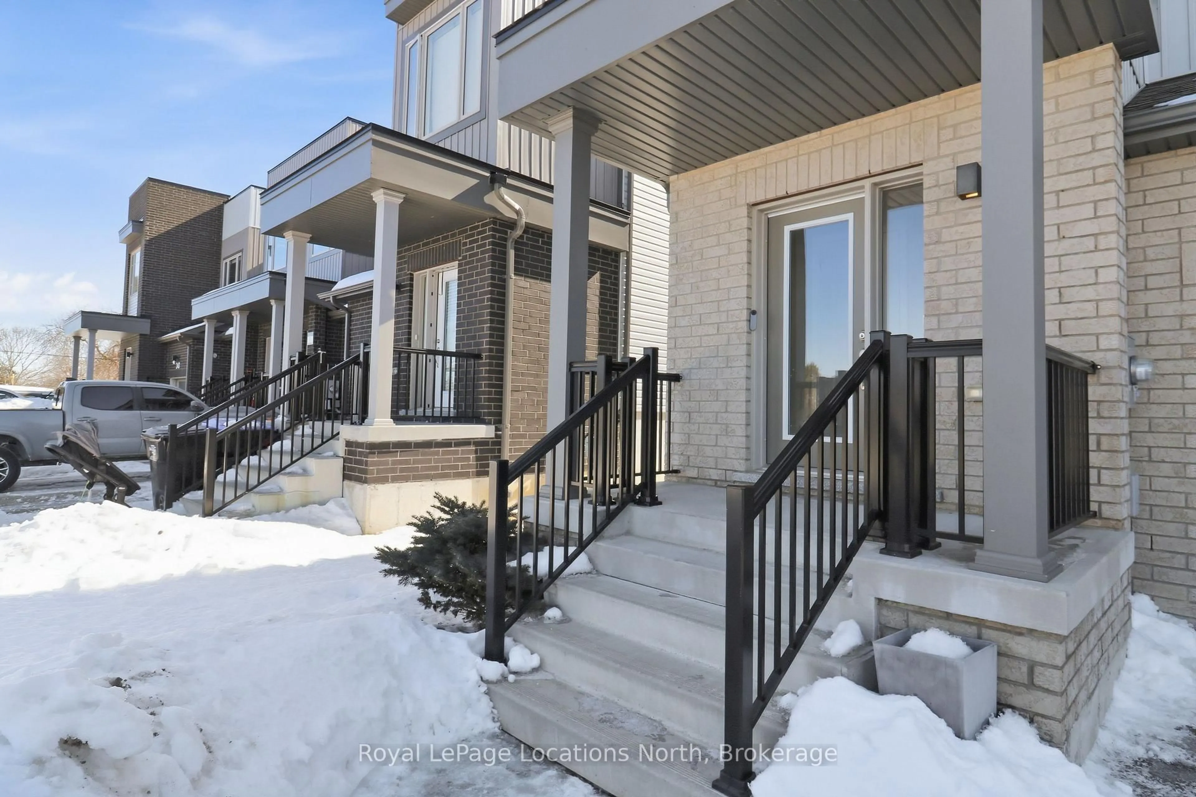 Unknown for 335 Atkinson St, Clearview Ontario L0M 1S0