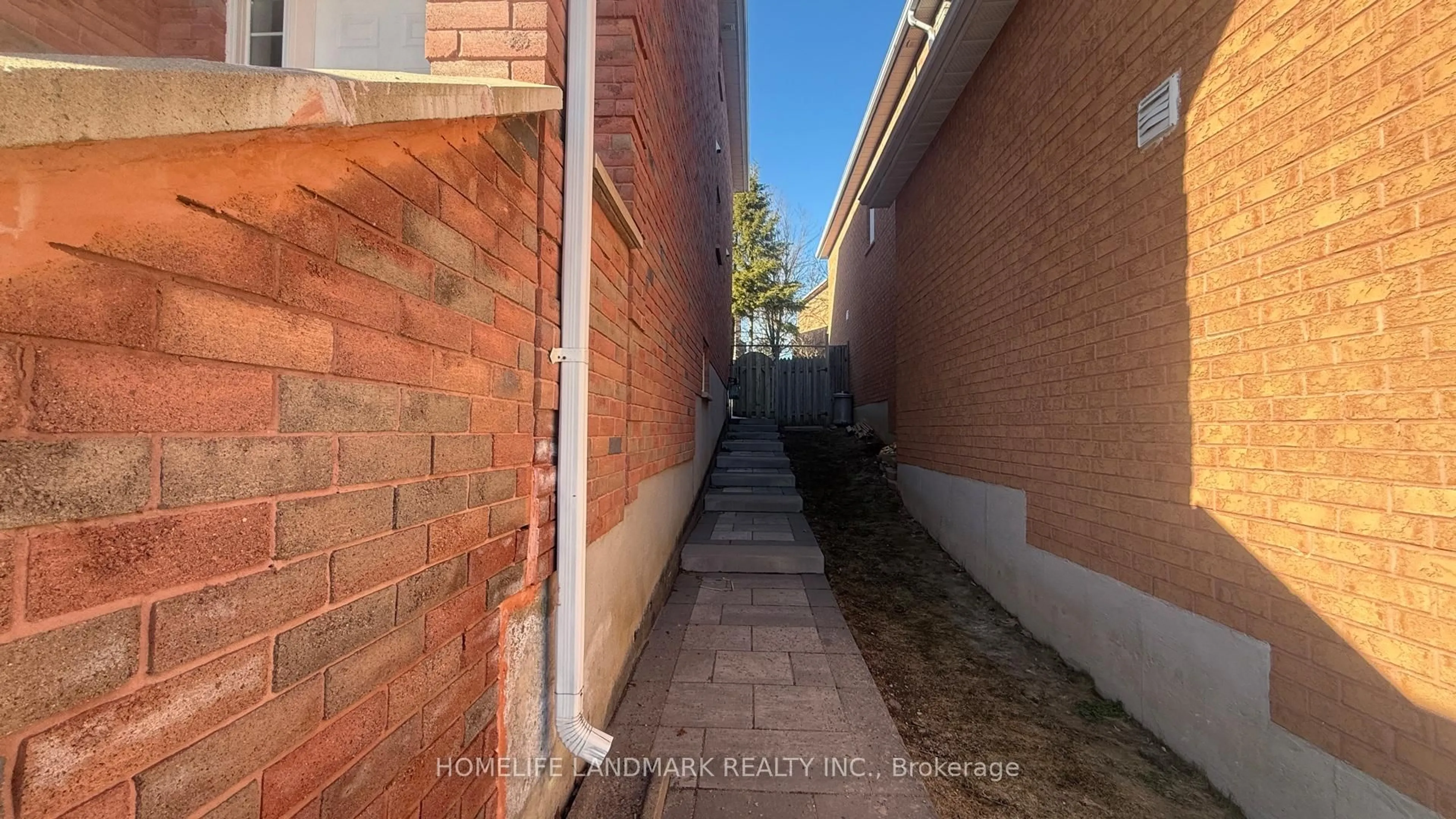 Unknown for 115 Chalmers Dr, Barrie Ontario L4N 8W1