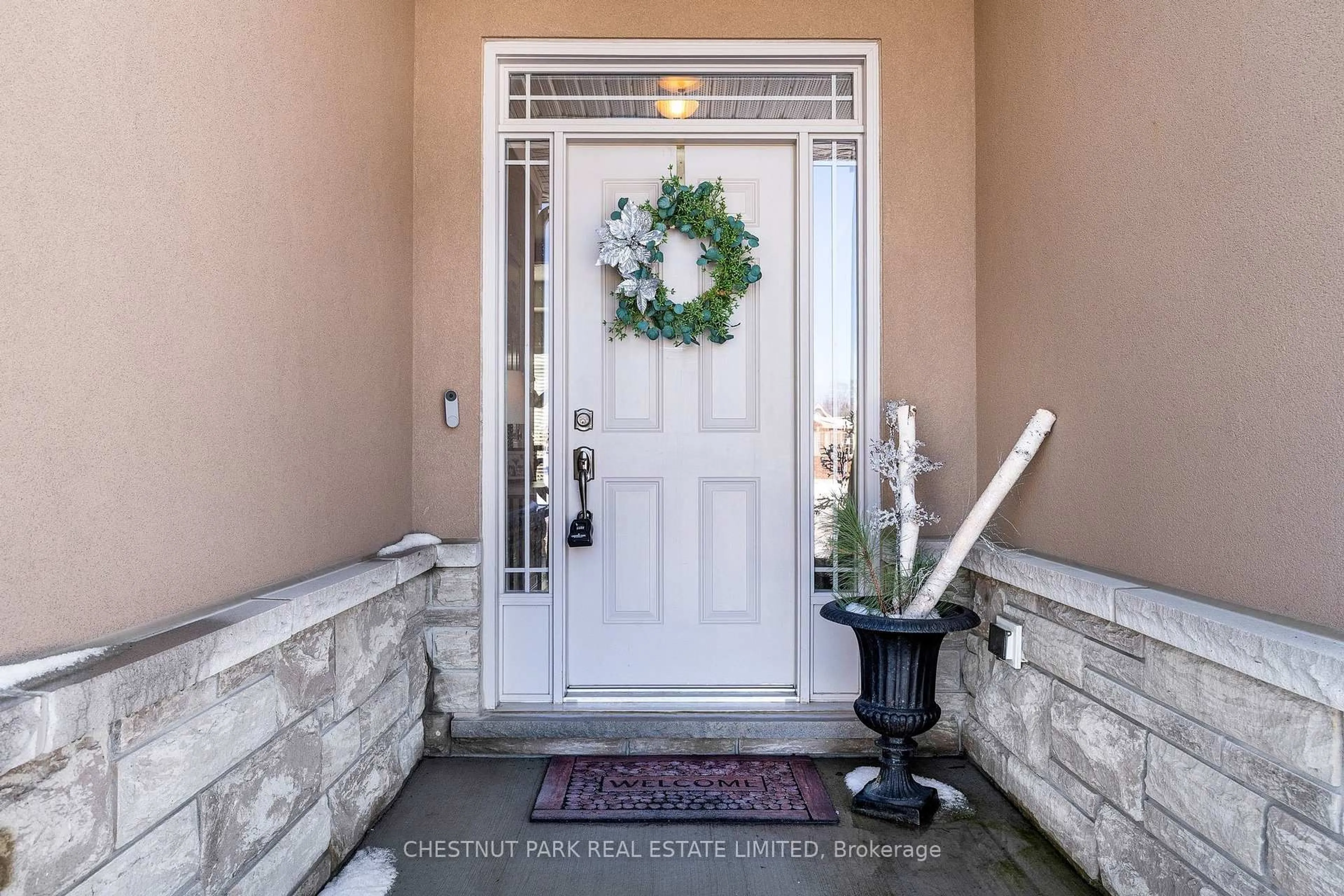 Indoor entryway for 15 Patchell Crt, Springwater Ontario L0L 1P0