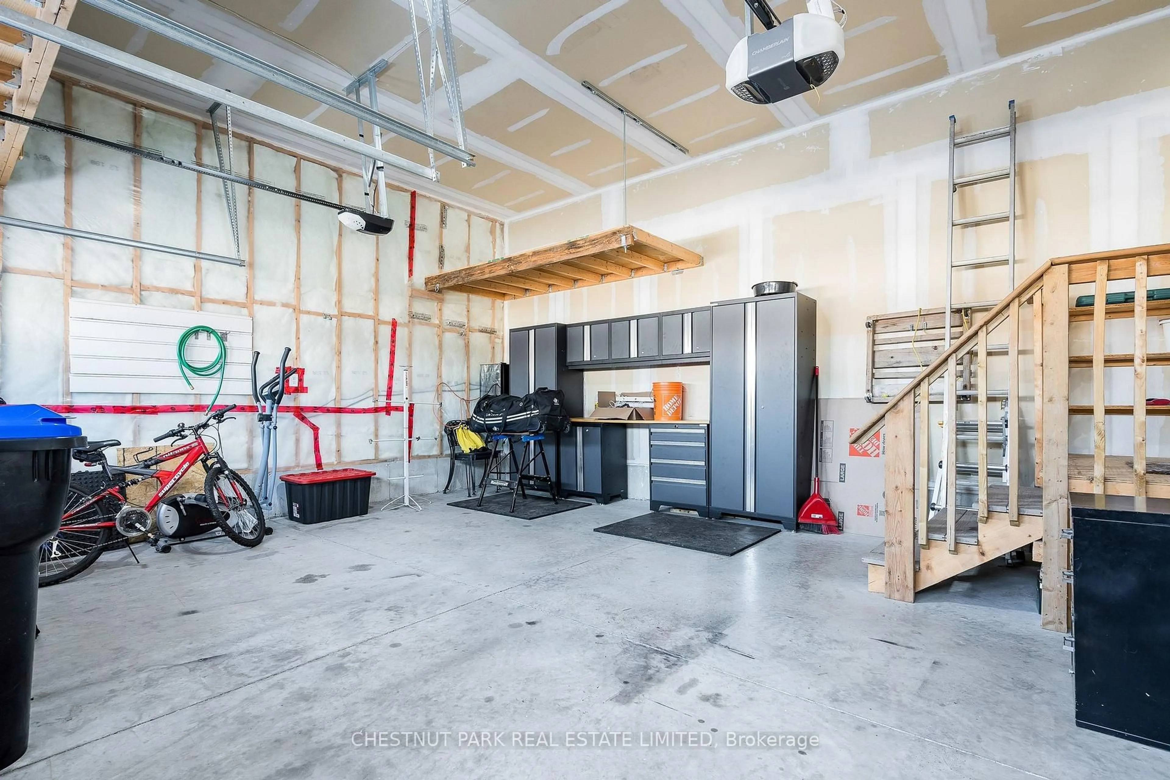 Indoor garage for 15 Patchell Crt, Springwater Ontario L0L 1P0