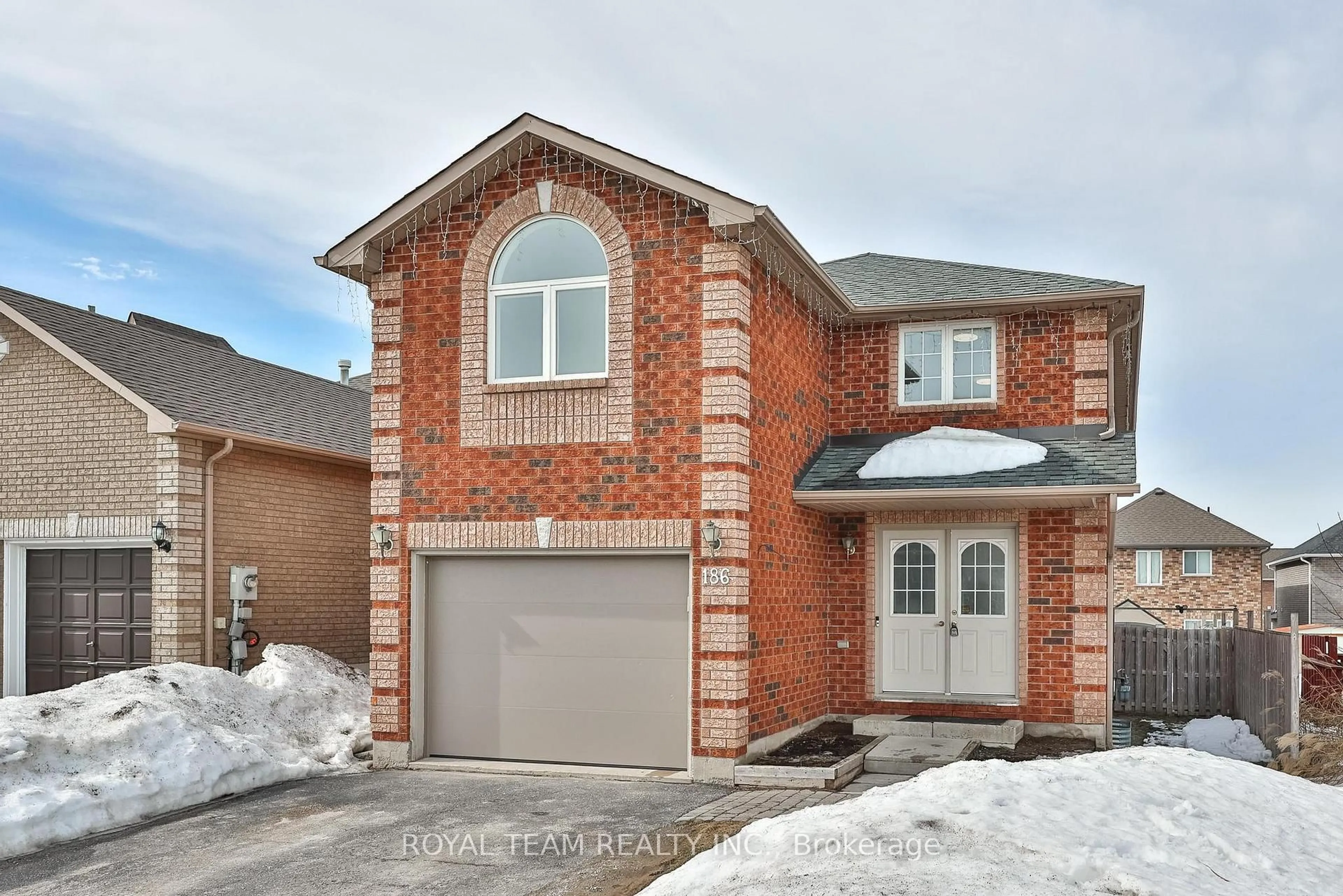 Home with brick exterior material, street for 186 Madelaine Dr, Barrie Ontario L4N 0S7
