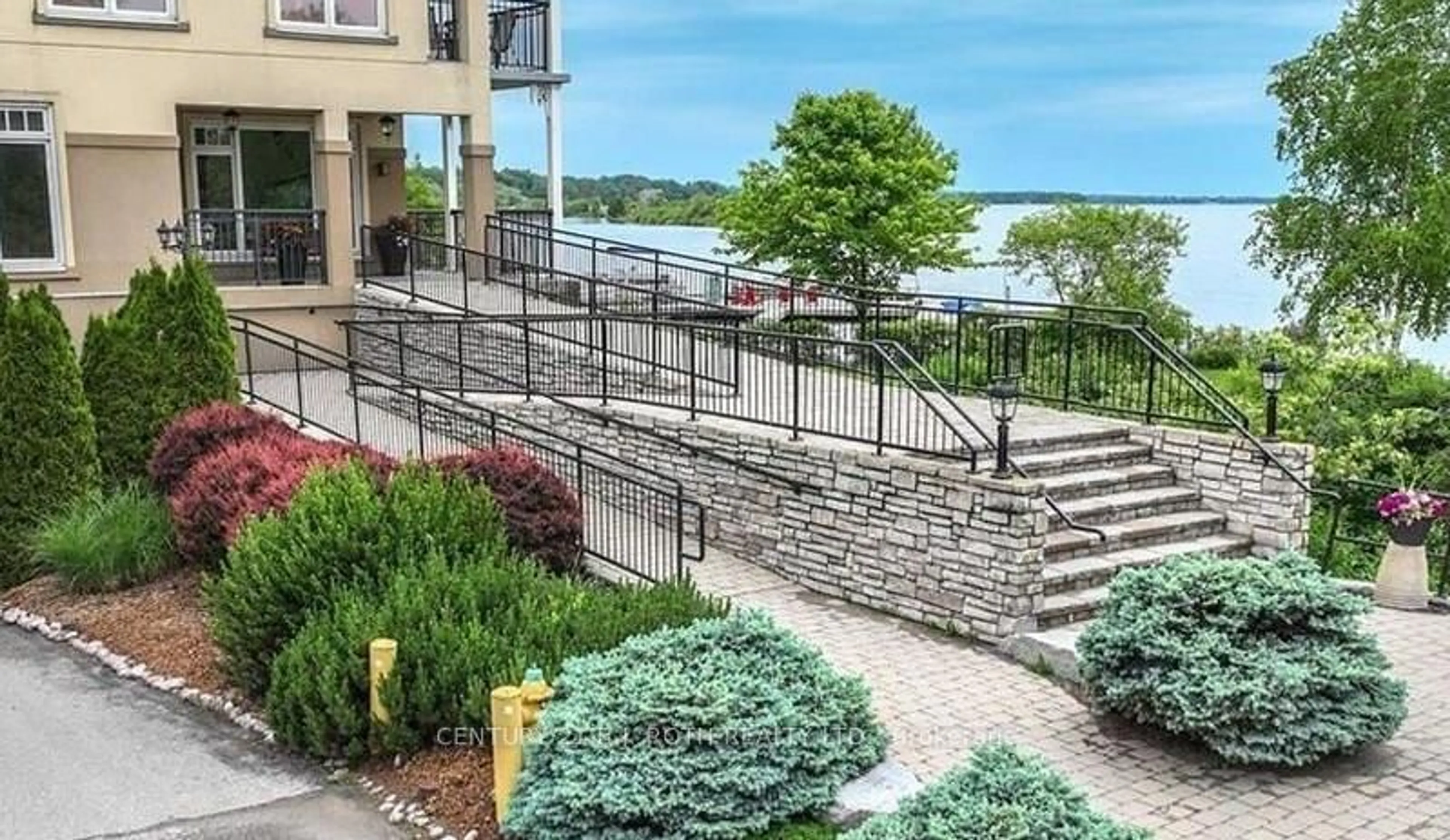 Patio, water/lake/river/ocean view for 140 Cedar Island Rd #311, Orillia Ontario L3V 1T1
