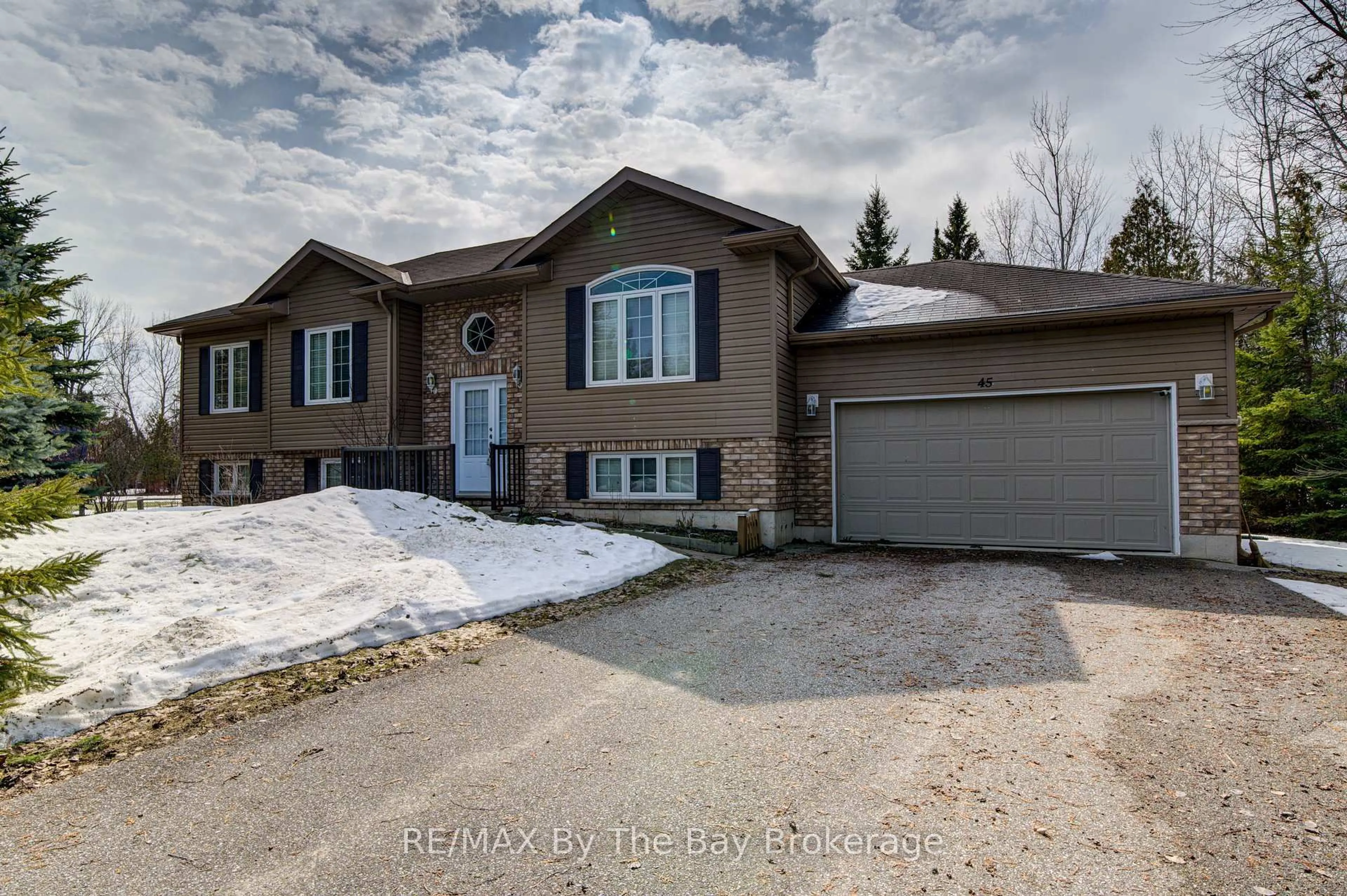 Unknown for 45 William Ave, Wasaga Beach Ontario L9Z 2X3