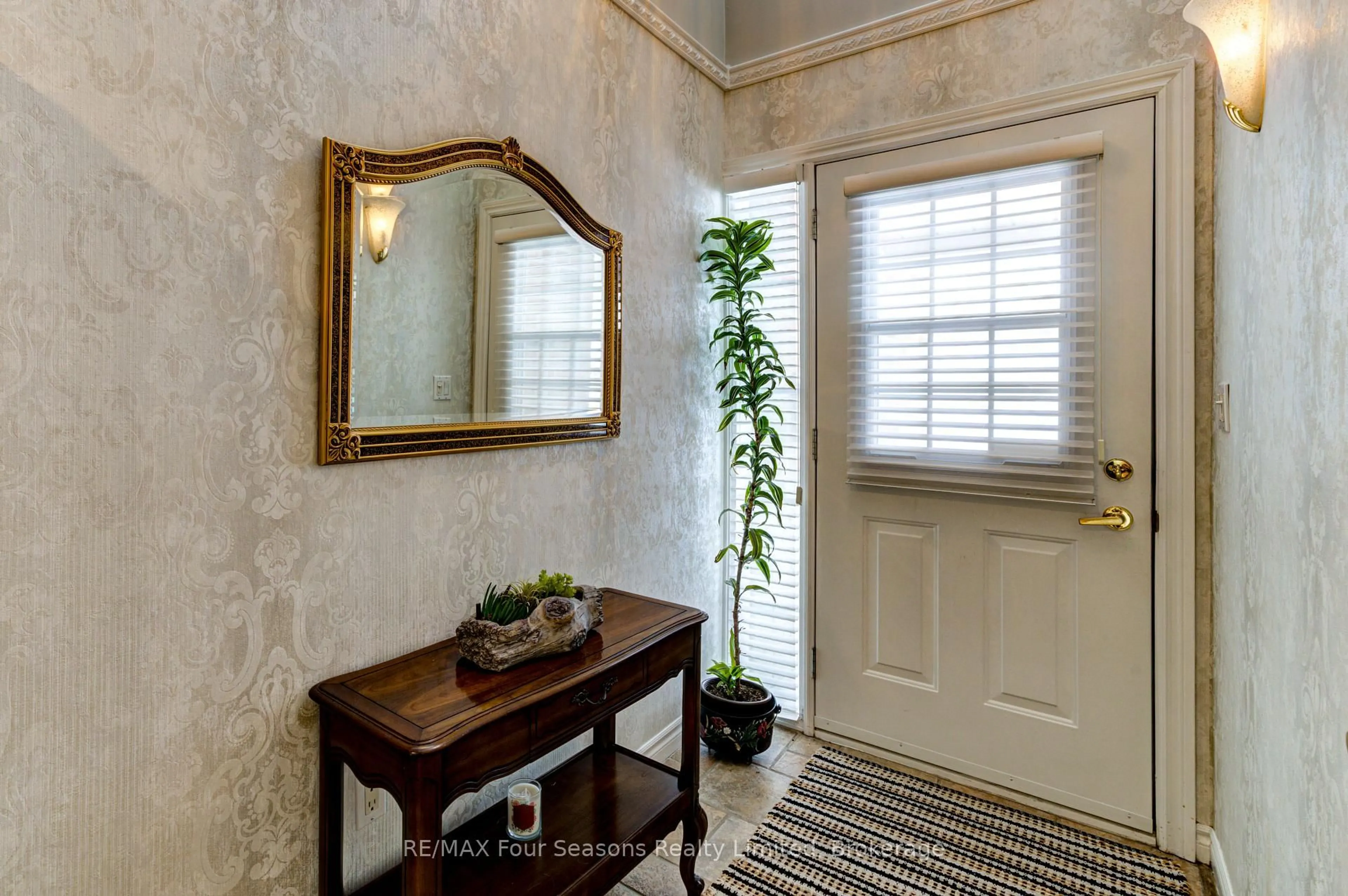 Indoor entryway for 275 Huron St #8, Clearview Ontario L0M 1S0