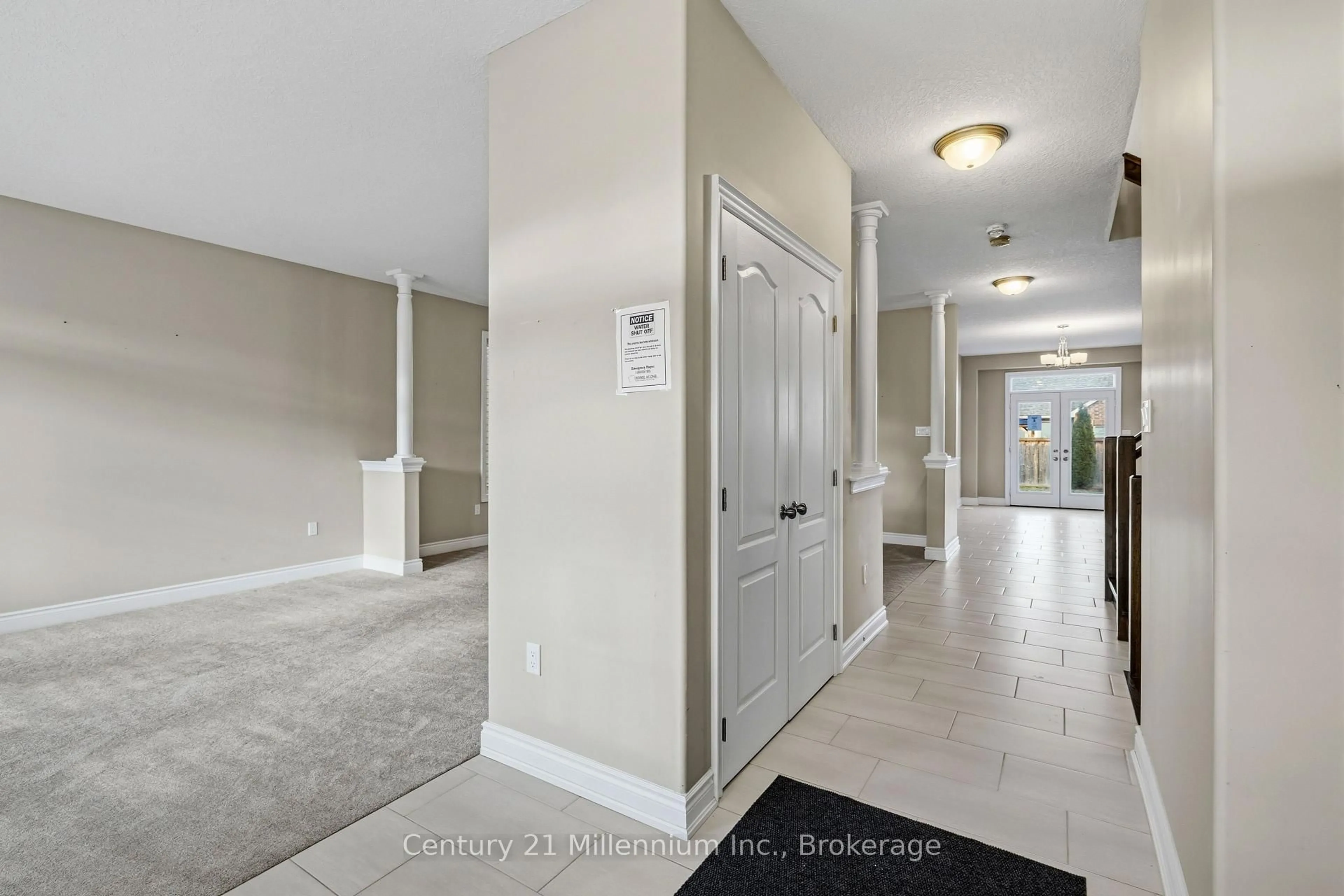 Indoor entryway for 54 Lockerbie Cres, Collingwood Ontario L9Y 0L9
