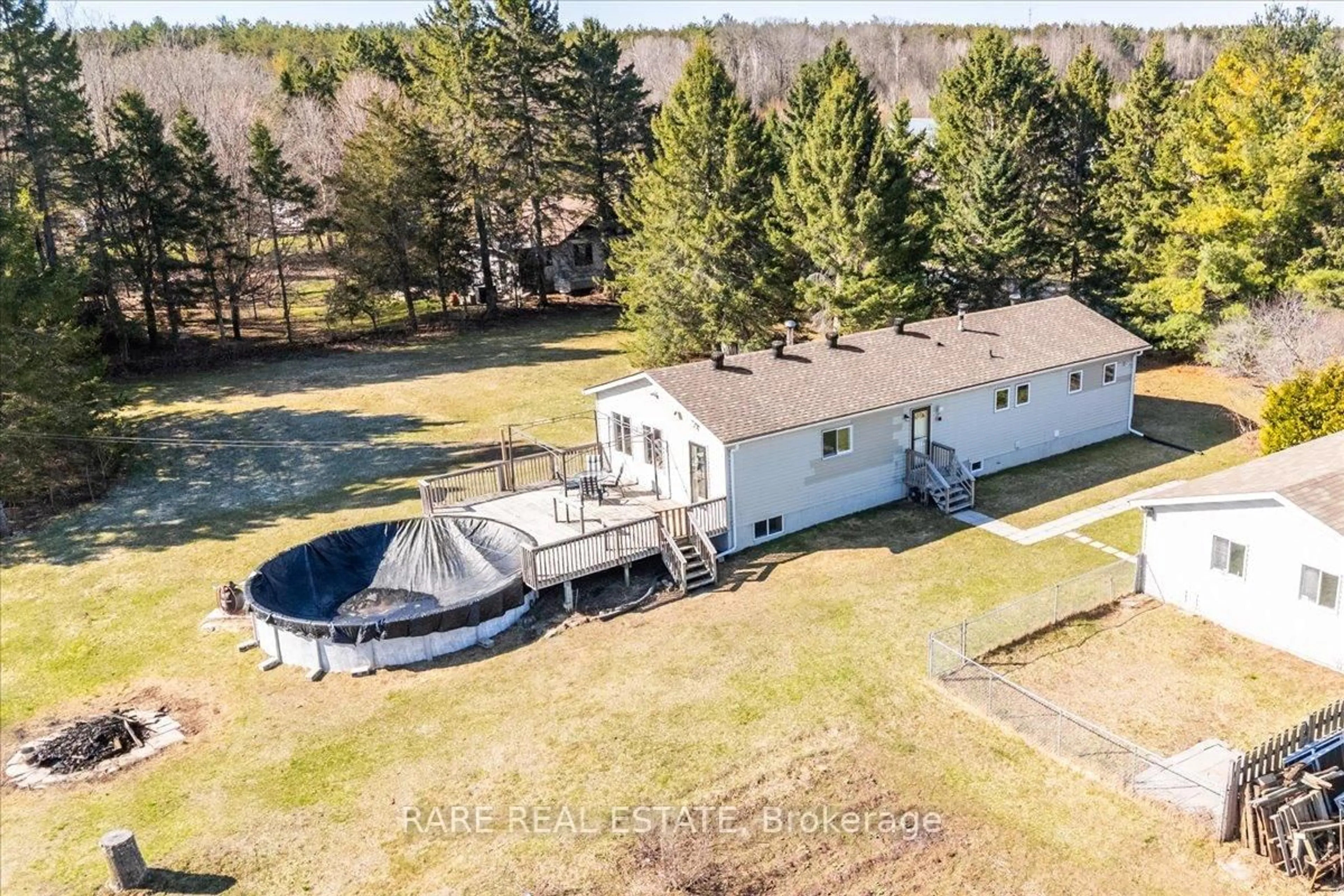 A pic from outside/outdoor area/front of a property/back of a property/a pic from drone, water/lake/river/ocean view for 3679 McCarthy Dr, Clearview Ontario L0M 1N0