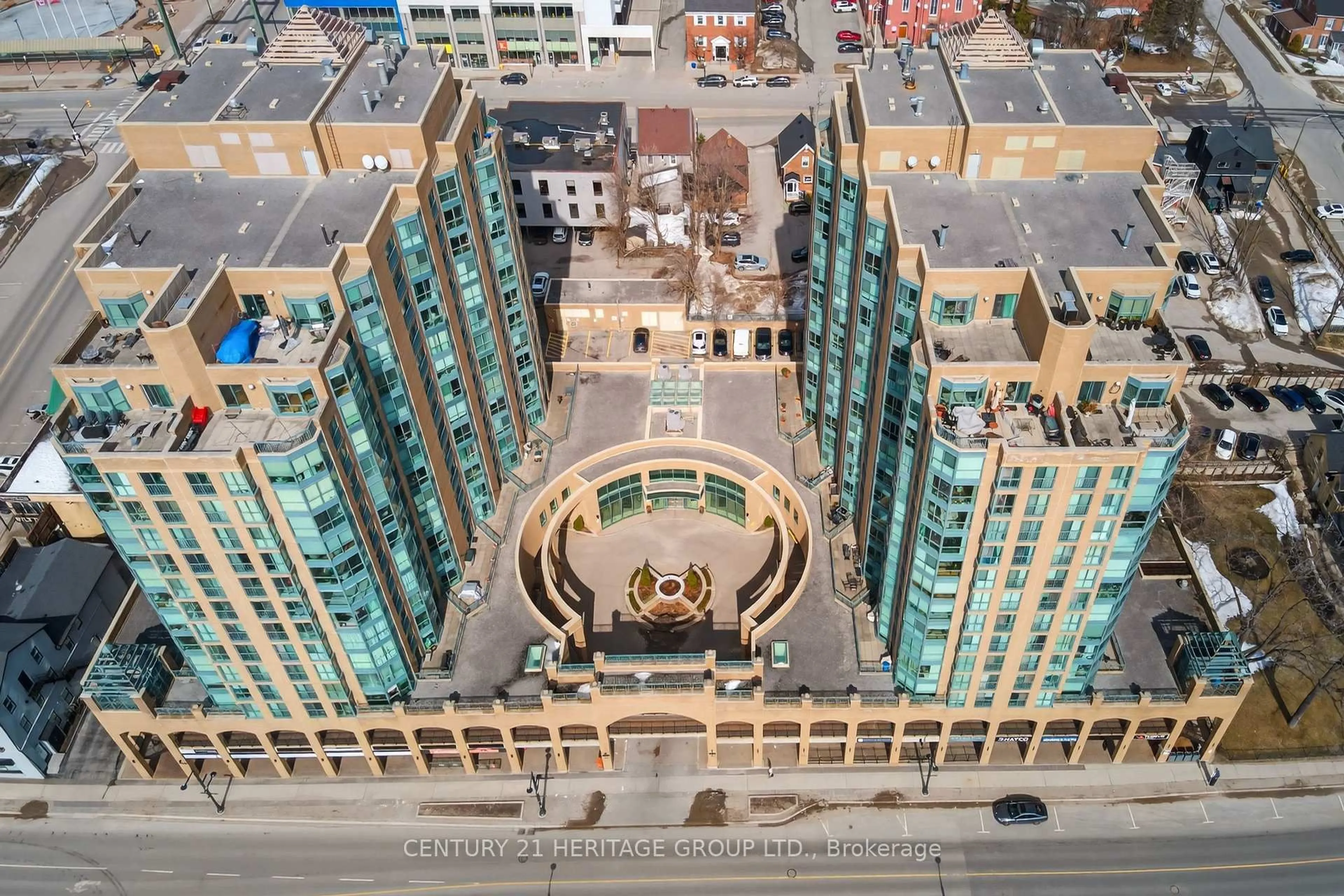 A pic from outside/outdoor area/front of a property/back of a property/a pic from drone, city buildings view from balcony for 150 Dunlop St #1005, Barrie Ontario L4M 6H1