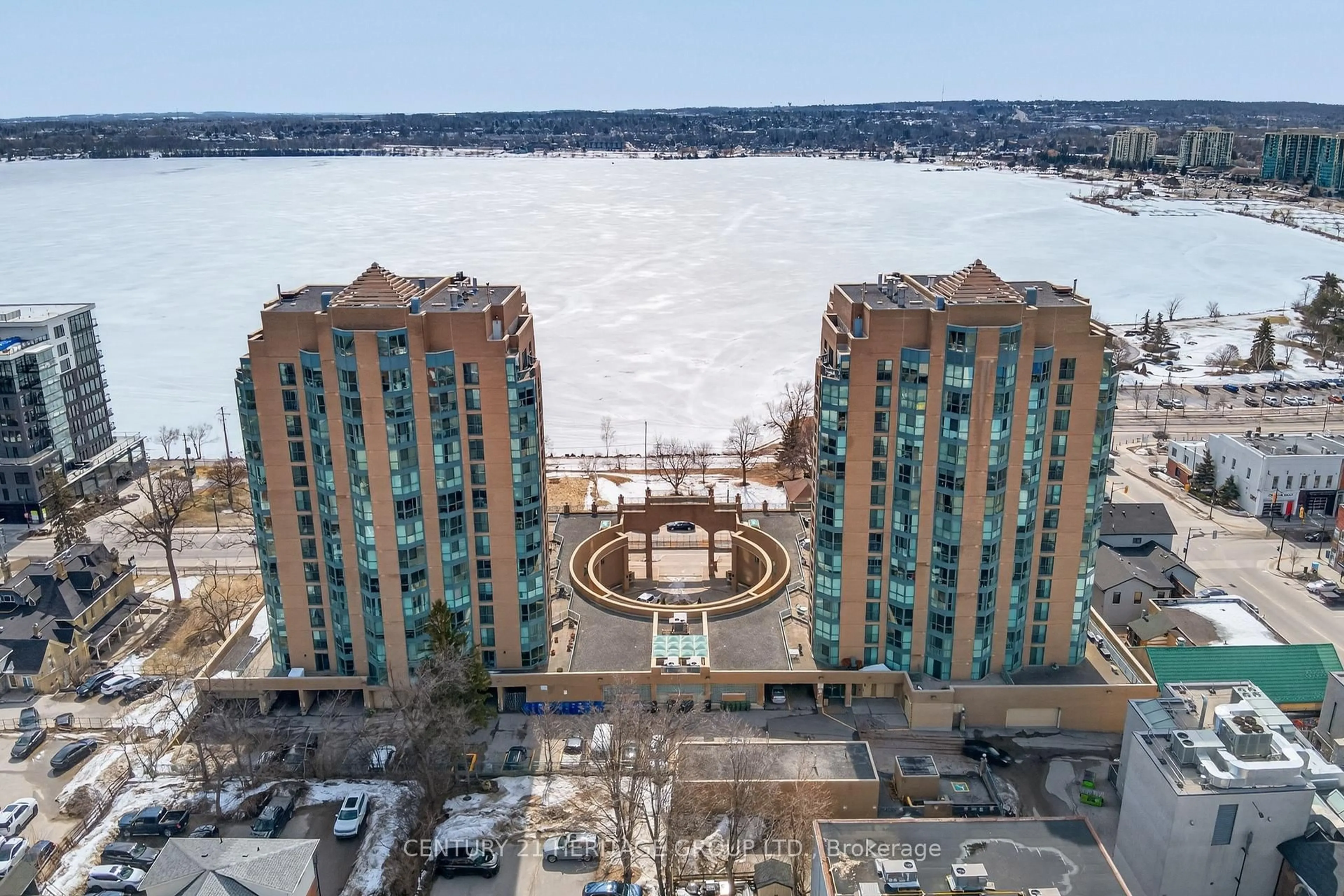 A pic from outside/outdoor area/front of a property/back of a property/a pic from drone, water/lake/river/ocean view for 150 Dunlop St #1005, Barrie Ontario L4M 6H1