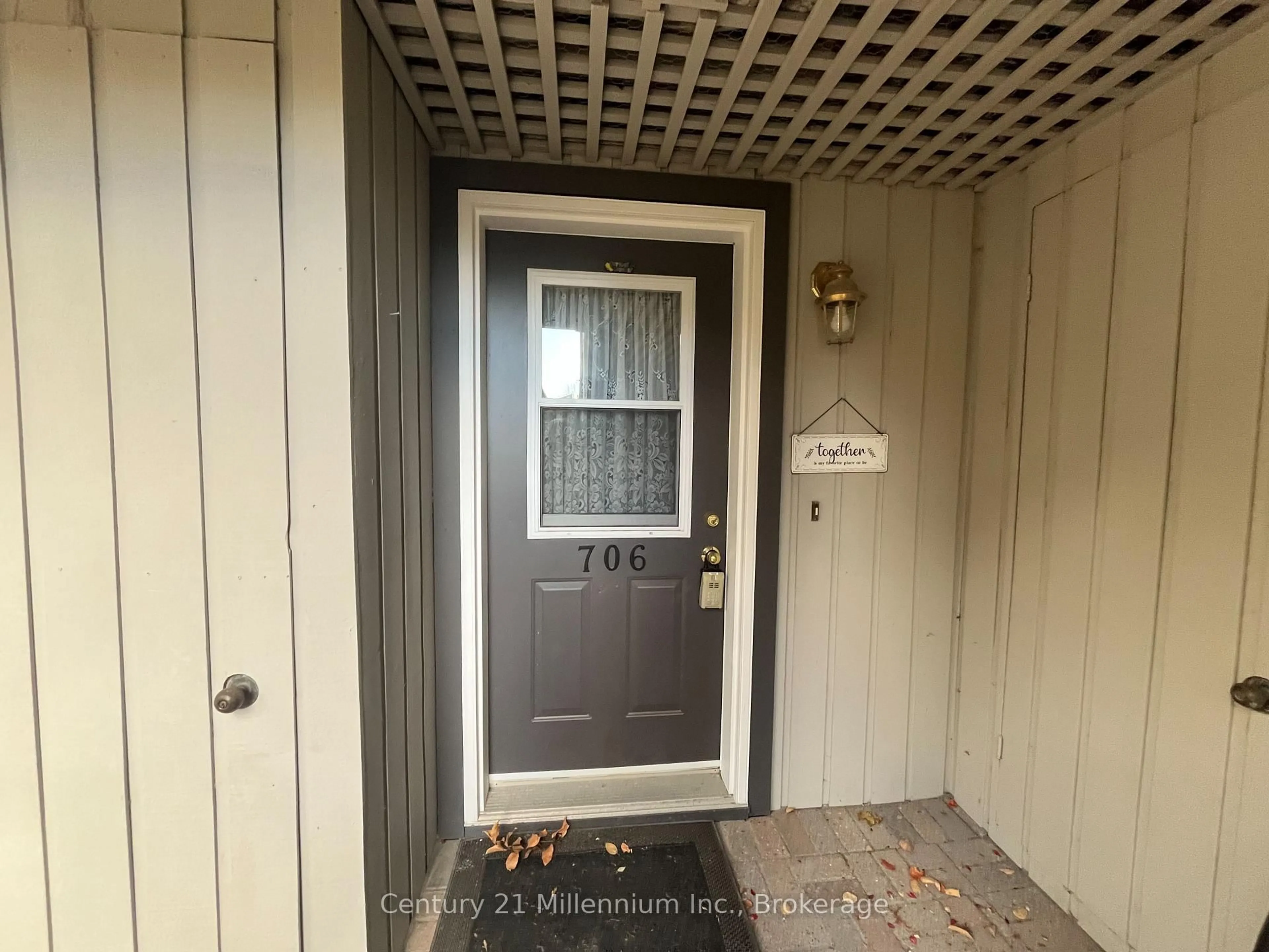 Indoor entryway for 706 Johnston Park Ave, Collingwood Ontario L9Y 5C7